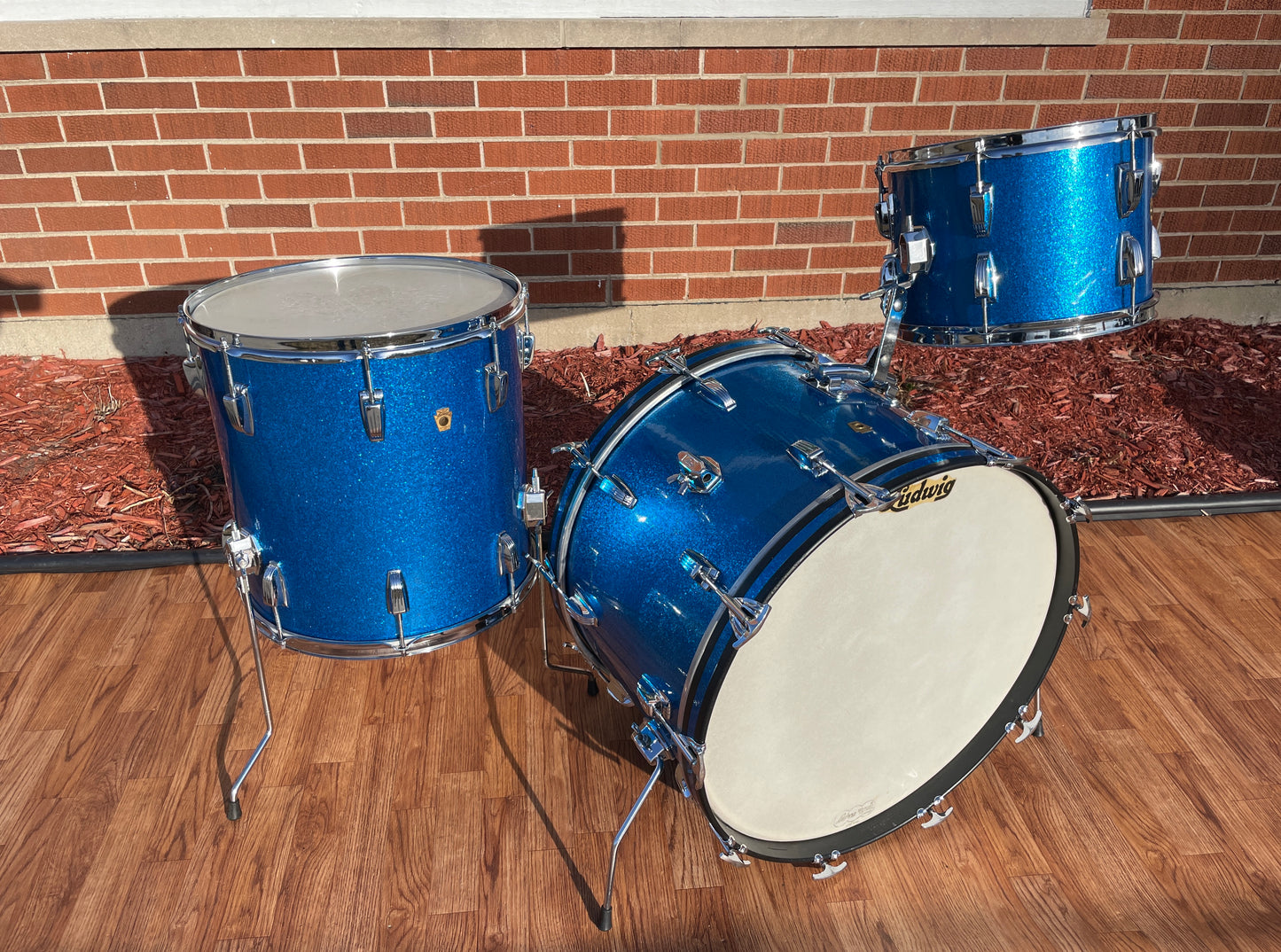 1965 Ludwig Super Classic Drum Set Blue Sparkle 22/13/16