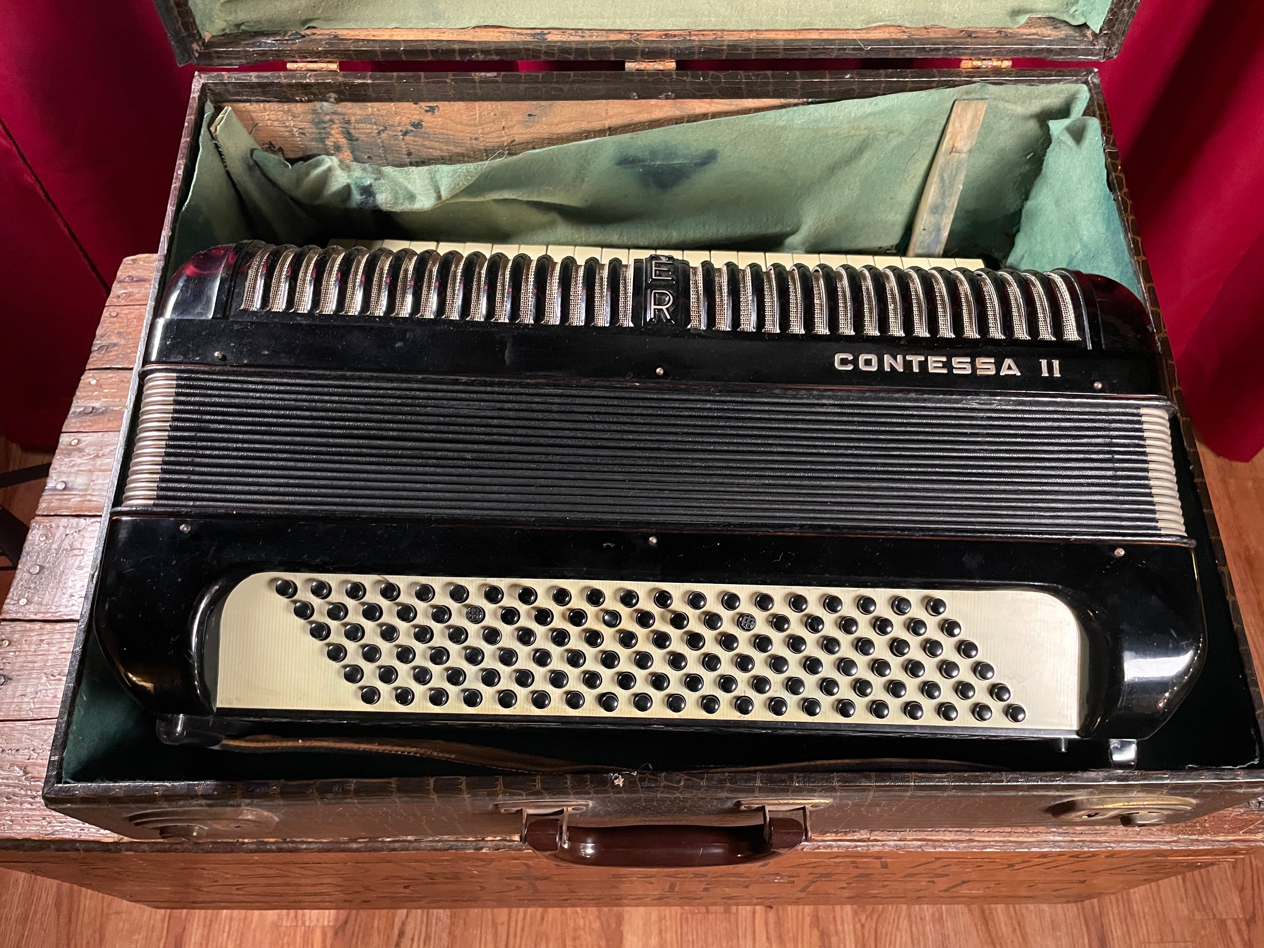 Hohner contessa on sale ii accordion