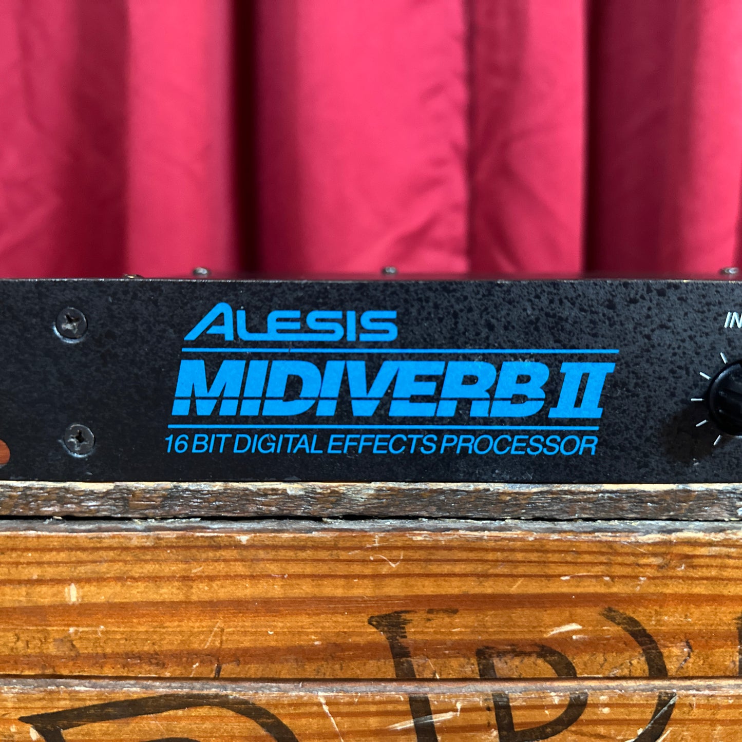 Alesis Midiverb II 16-Bit Digital Effects Processor w/ Power Supply