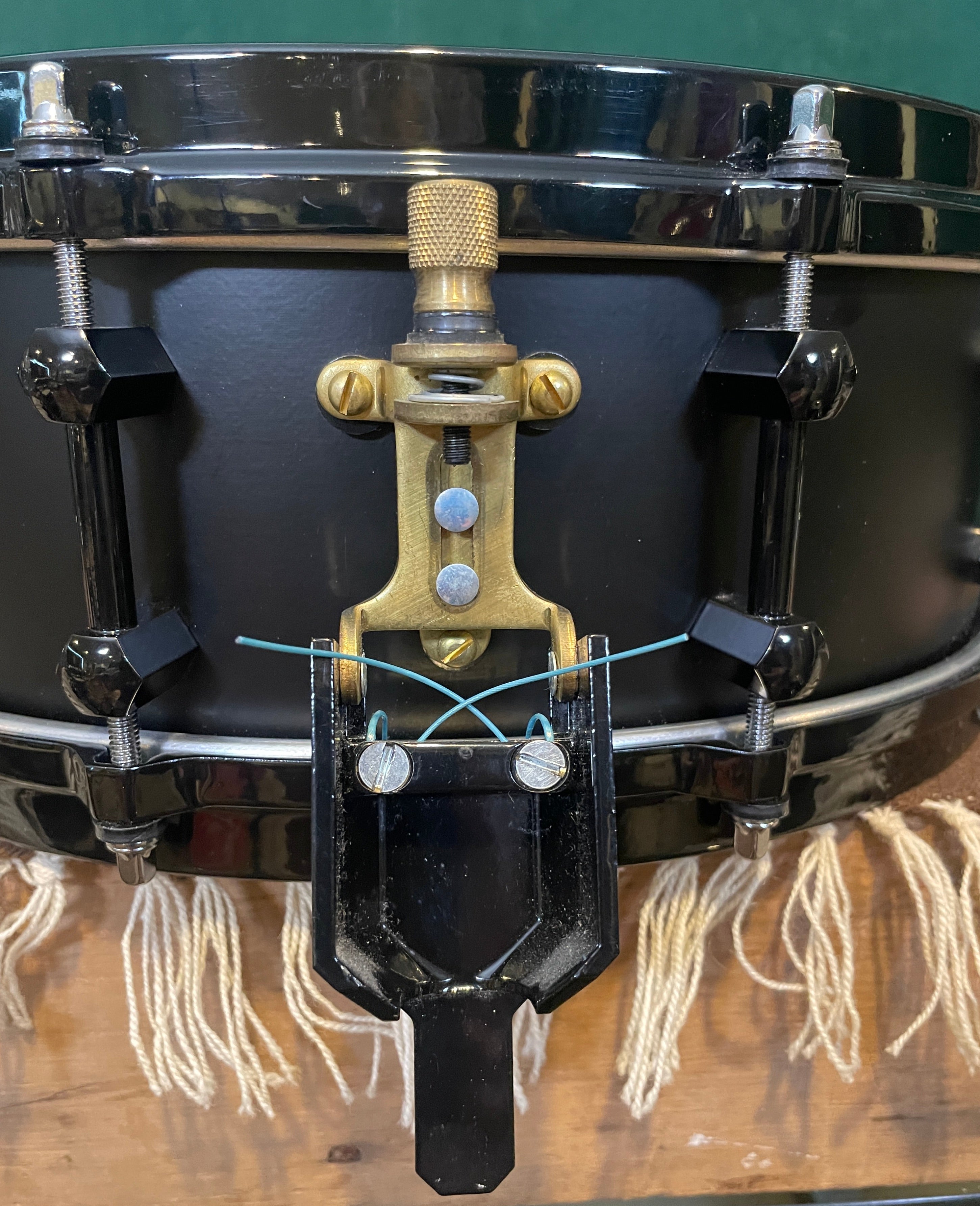 Noble & Cooley 4.75x14 Alloy Classic Snare Drum Black – Drugan's