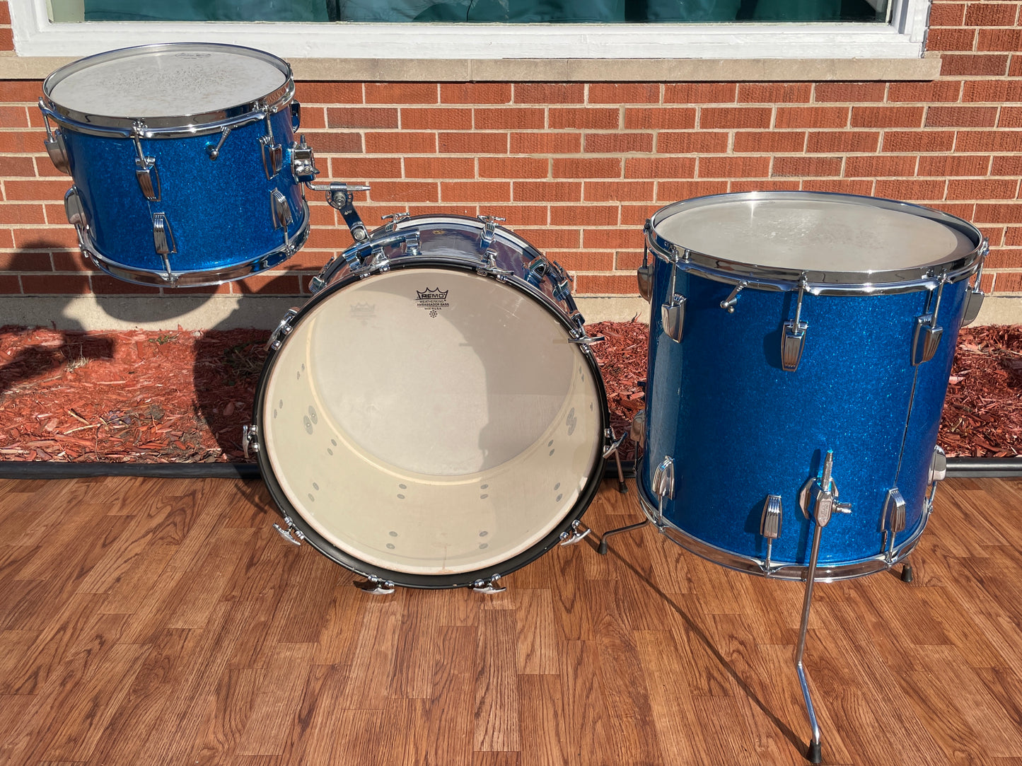 1965 Ludwig Super Classic Drum Set Blue Sparkle 22/13/16