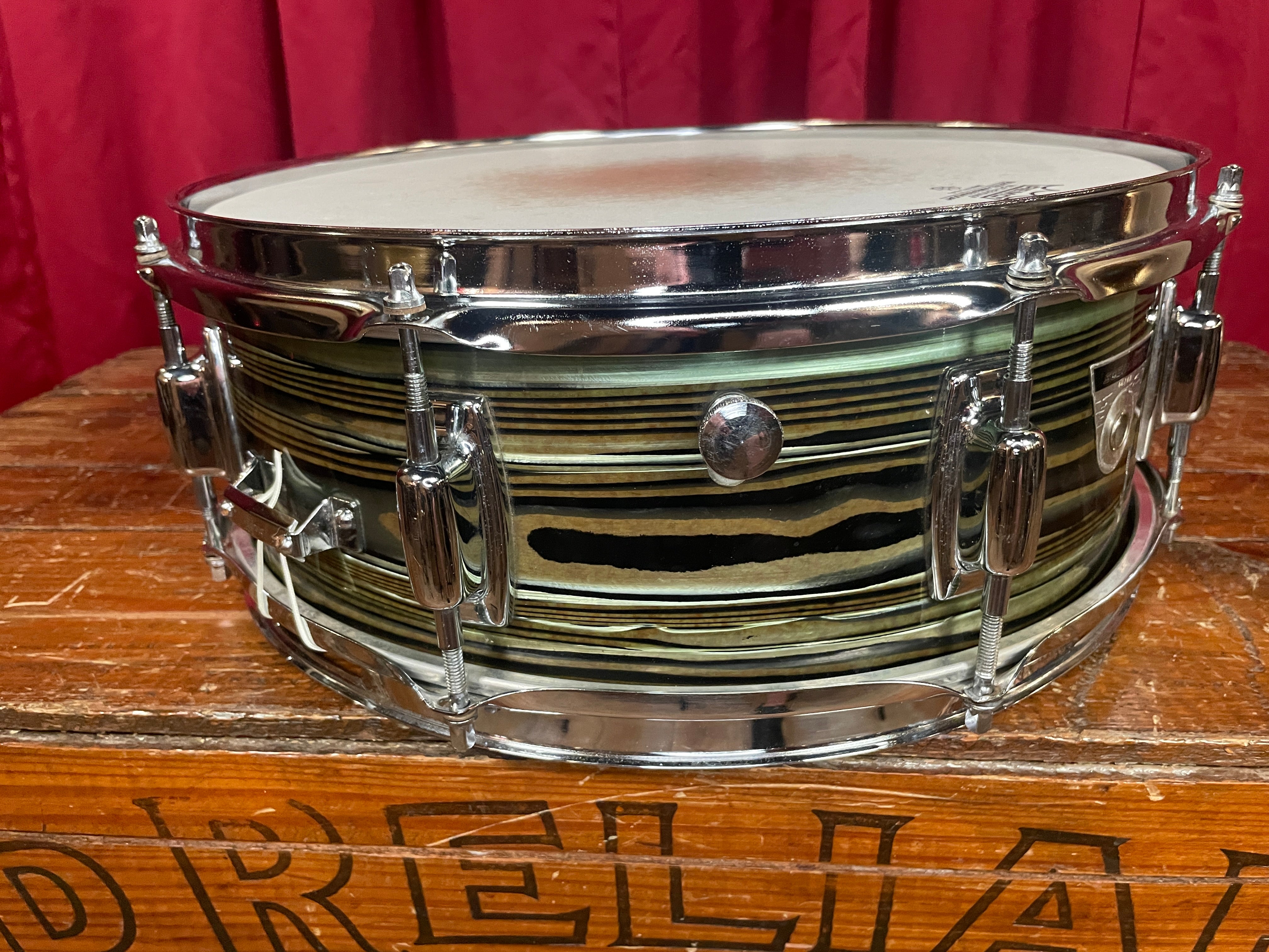 1970s Ludwig Standard 5x14 Avocado Strata Snare Drum – Drugan's Drums &  Guitars