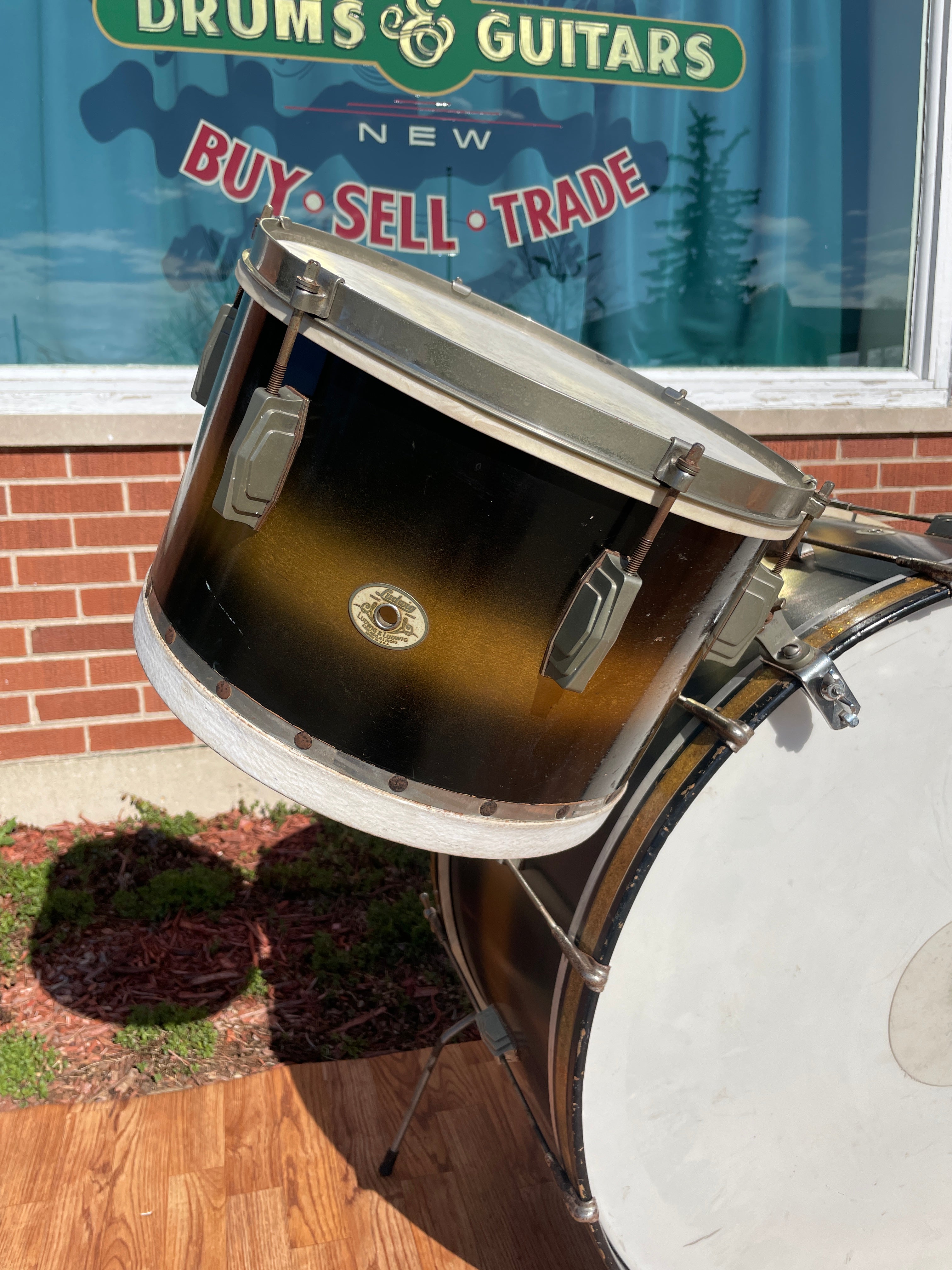 1940s Ludwig Drum Set Black/Gold Duco1940s Ludwig Drum Set Black/Gold Duco  