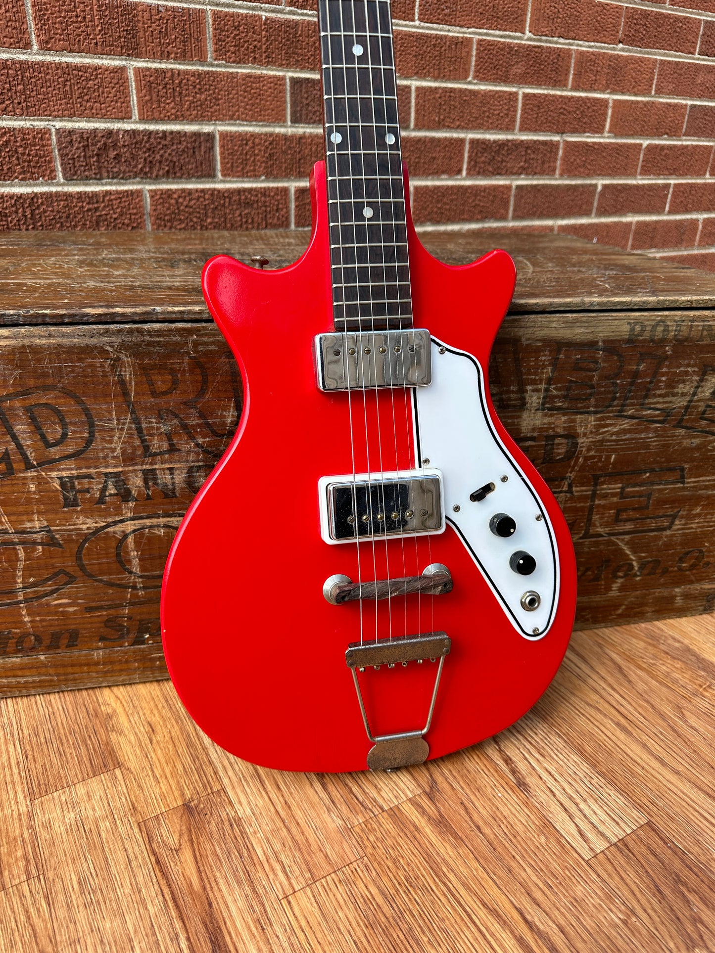 1960s Tosca Thunderstick Dual Pickup Short Scale Electric Guitar Red Supro Valco