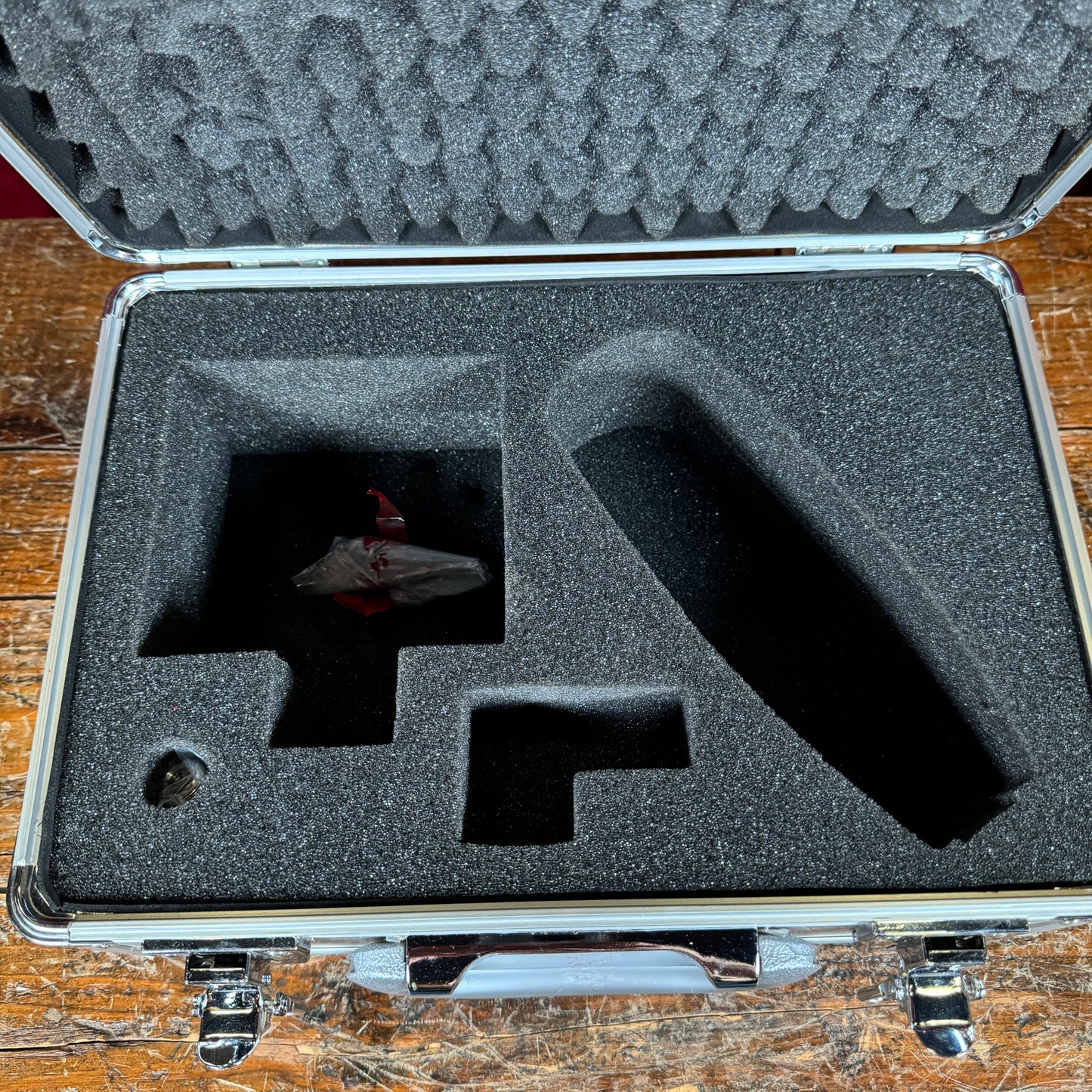 Shure A32SC Aluminum Case for KSM32 Condenser Microphone