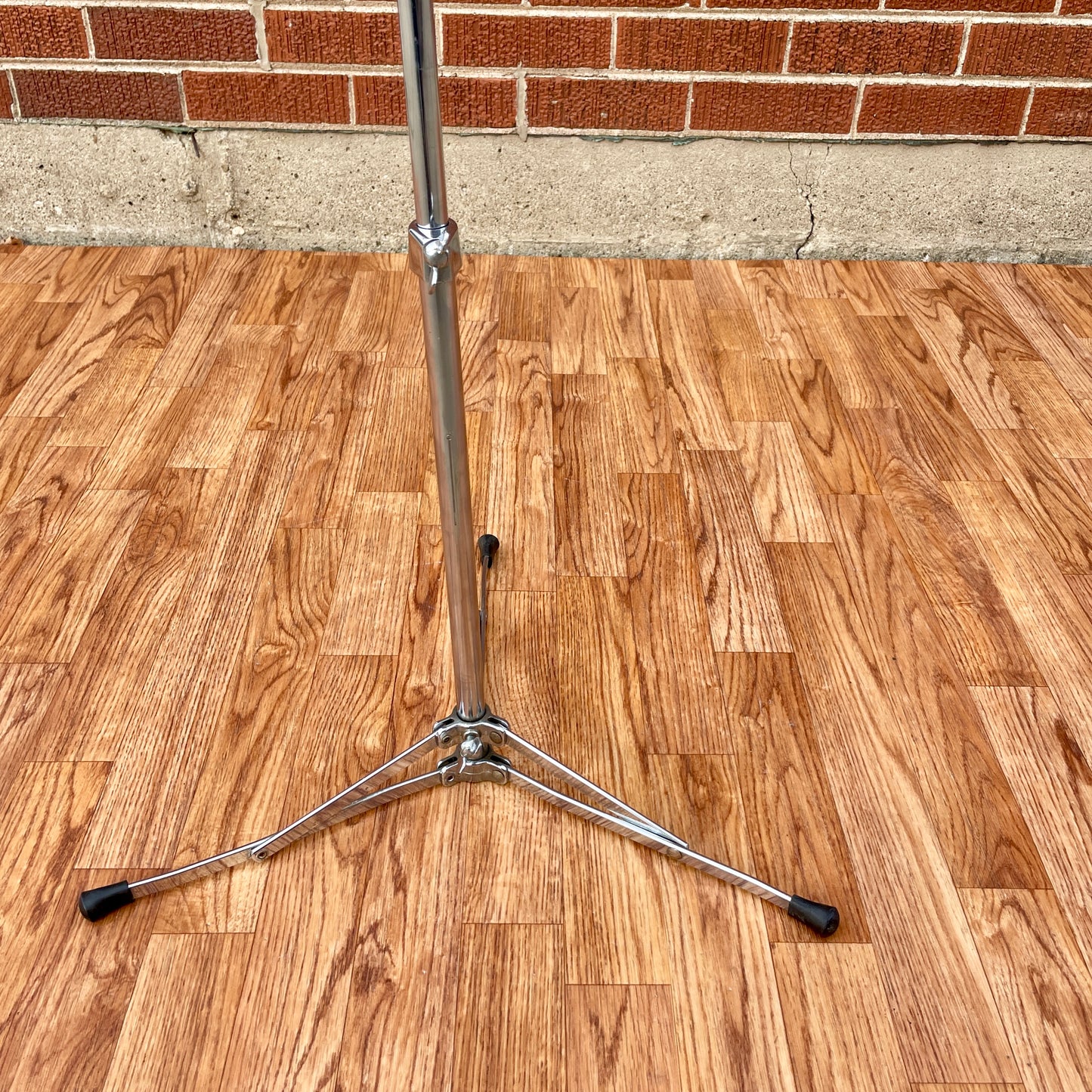 Early 1960s Ludwig No. 1400 Flat Base Straight Cymbal Stand