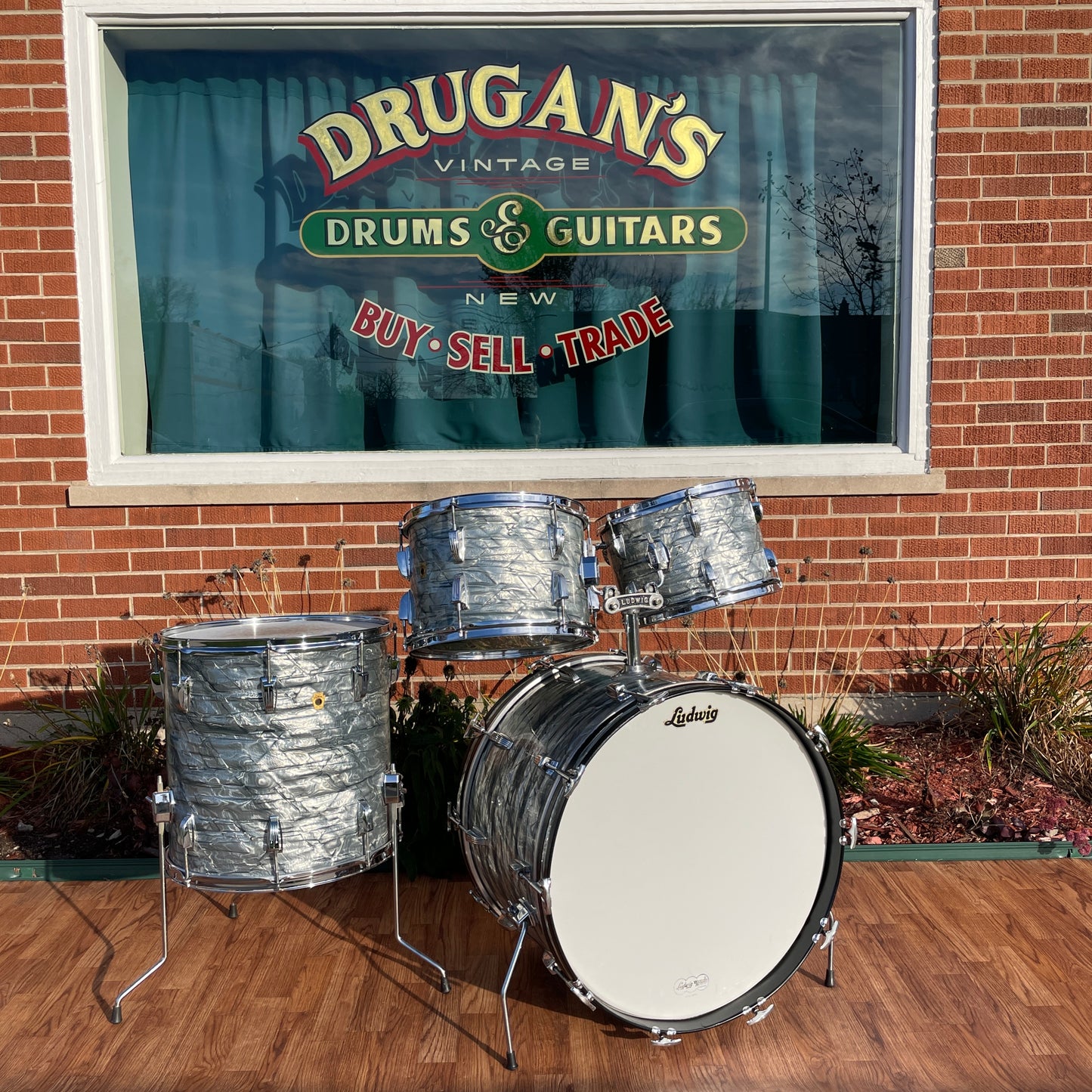 1967 Ludwig Hollywood Outfit Drum Set No. 983P Sky Blue Pearl 22/12/13/16