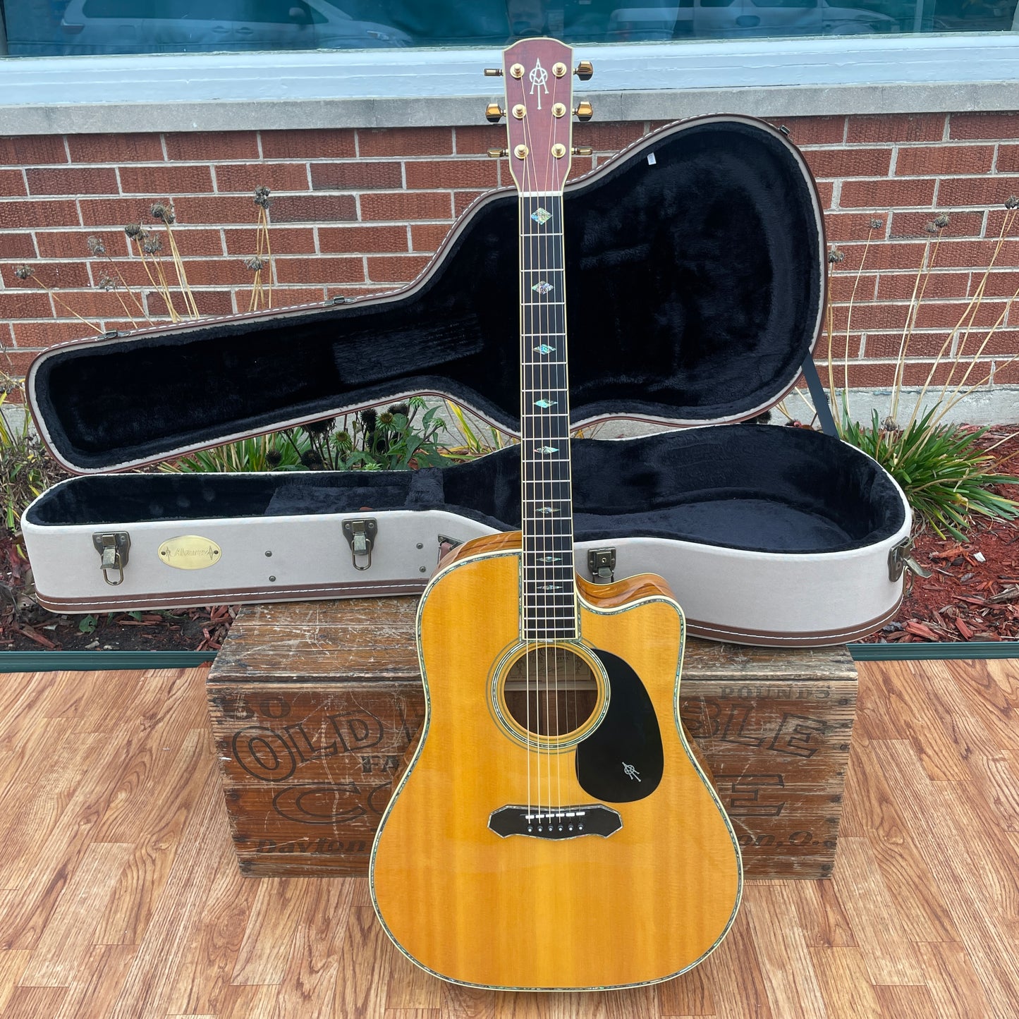 2010 Alvarez DY91C Yairi Dreadnought Acoustic-Electric Cutaway w/ Original Case