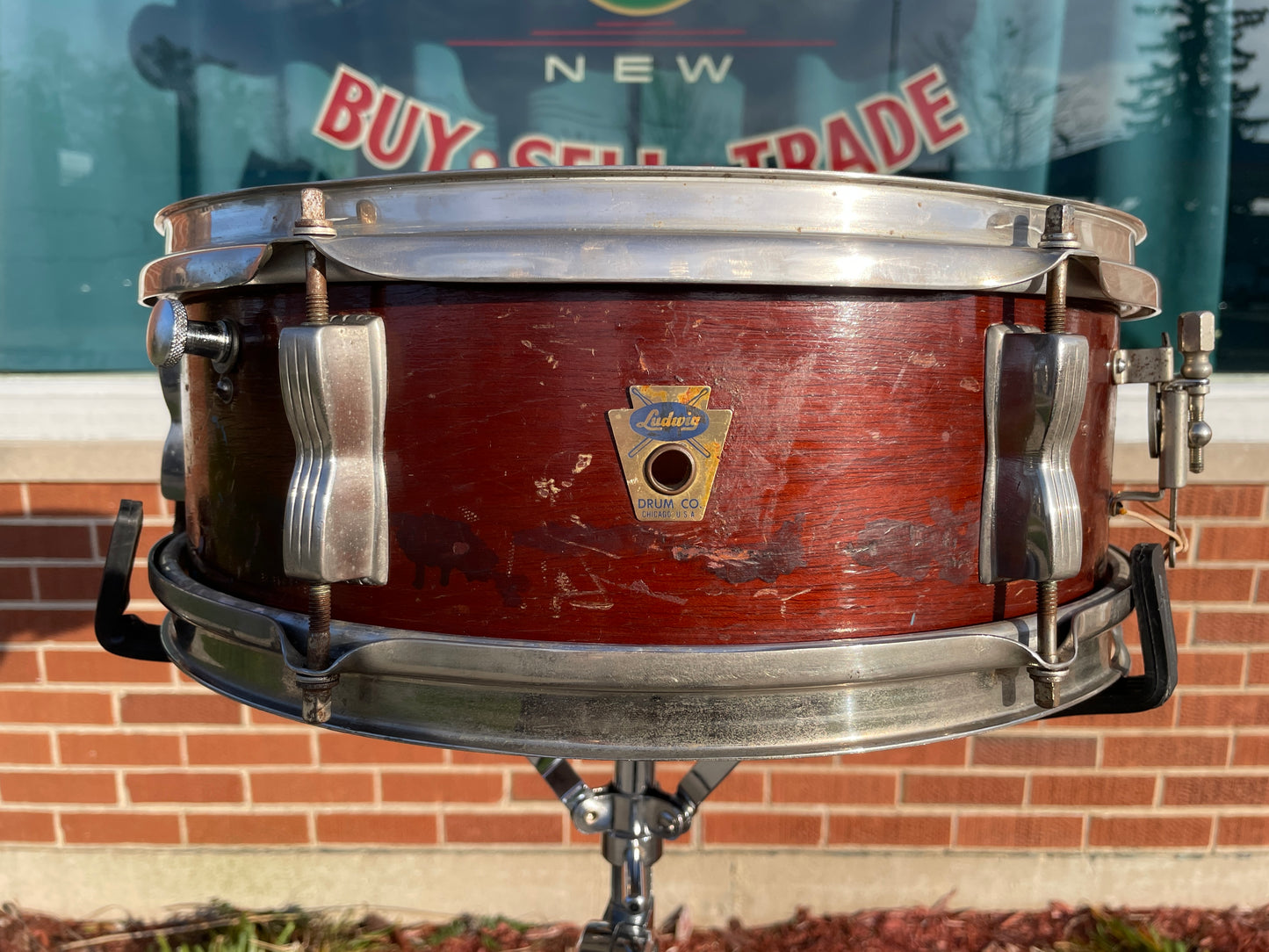 1958-59 Ludwig 5.5x14 Pioneer Transition (Trans) Badge Snare Drum Mahogany