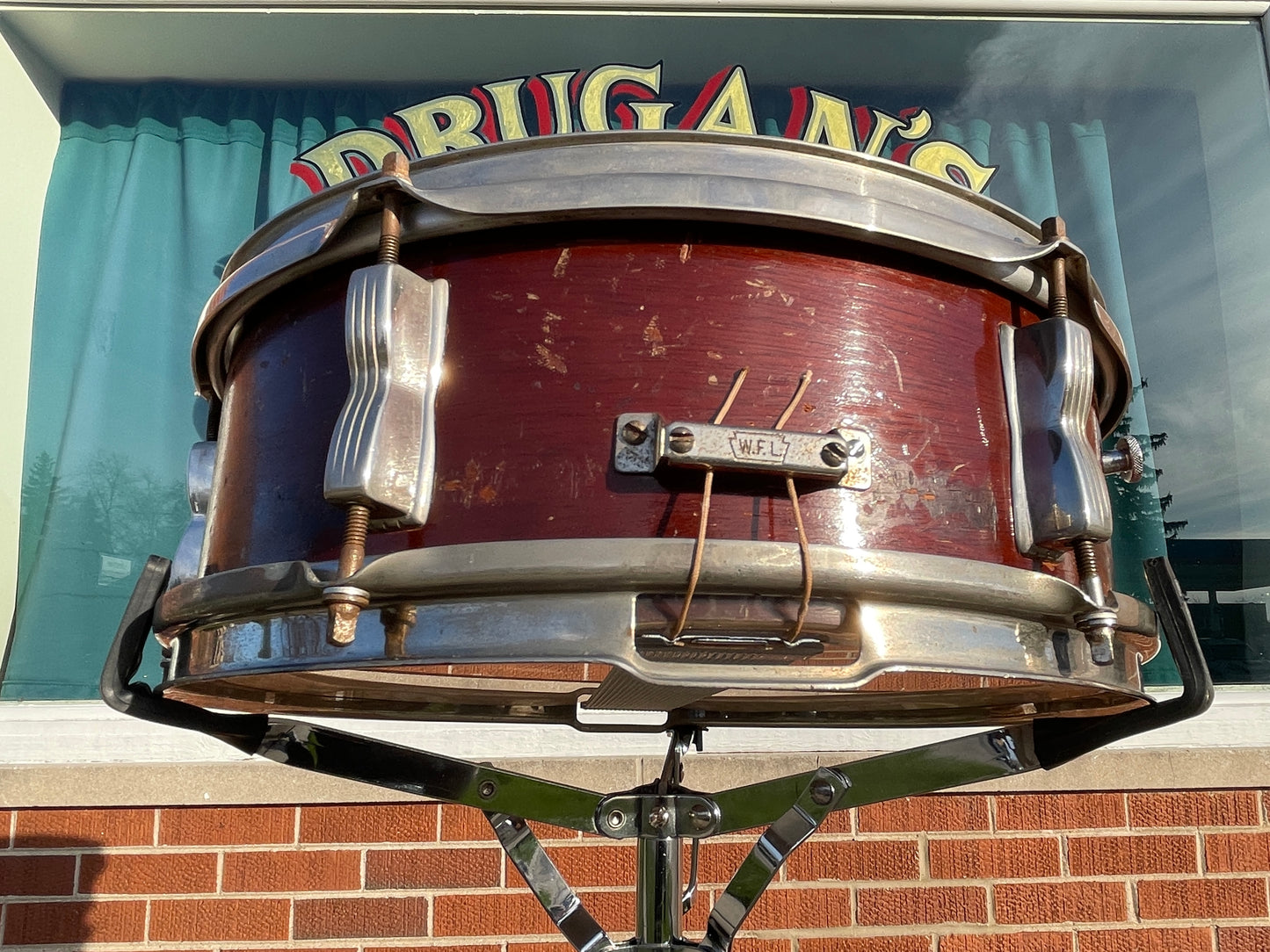 1958-59 Ludwig 5.5x14 Pioneer Transition (Trans) Badge Snare Drum Mahogany