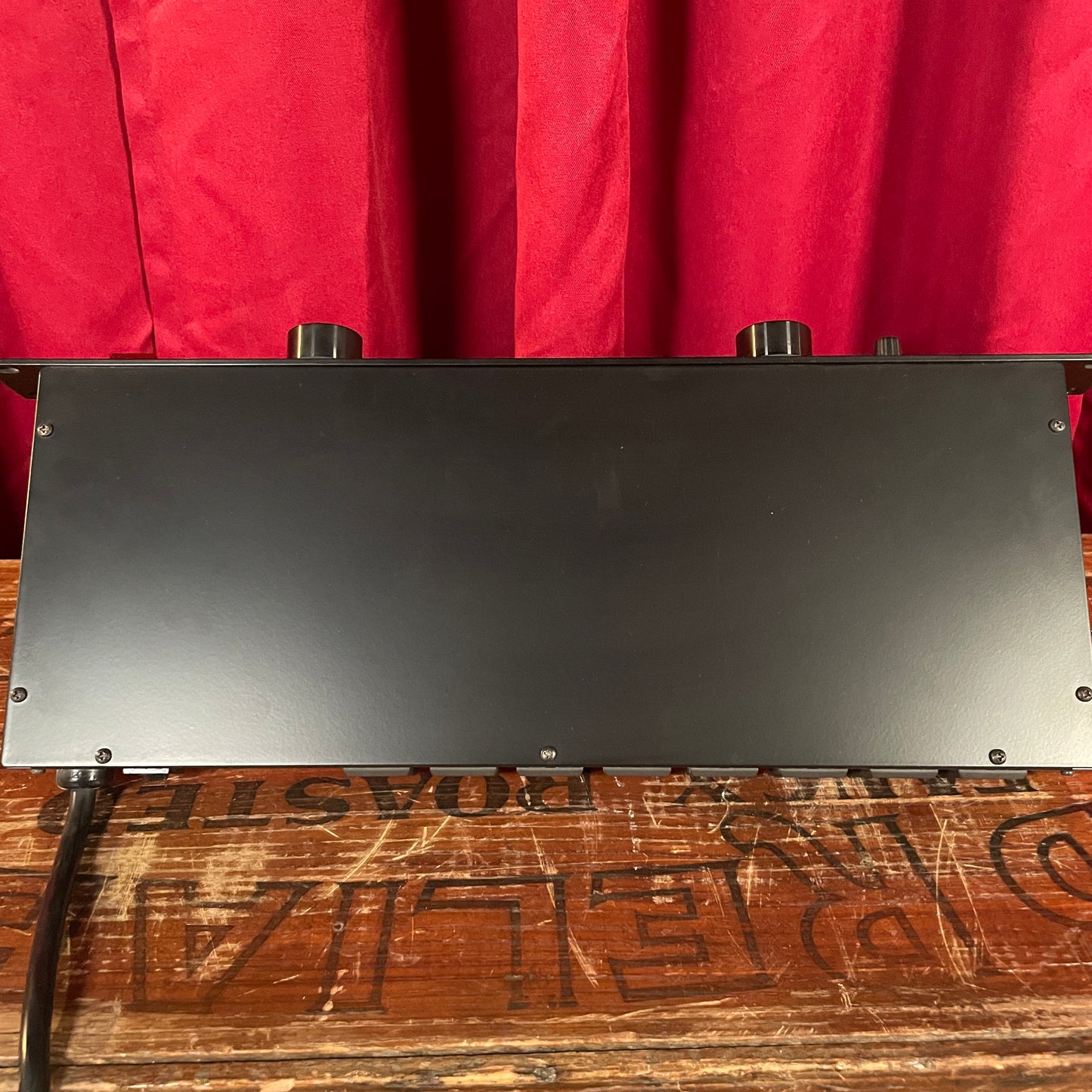 Furman RP-8D Rack Power Conditioner and Light Module with Meter