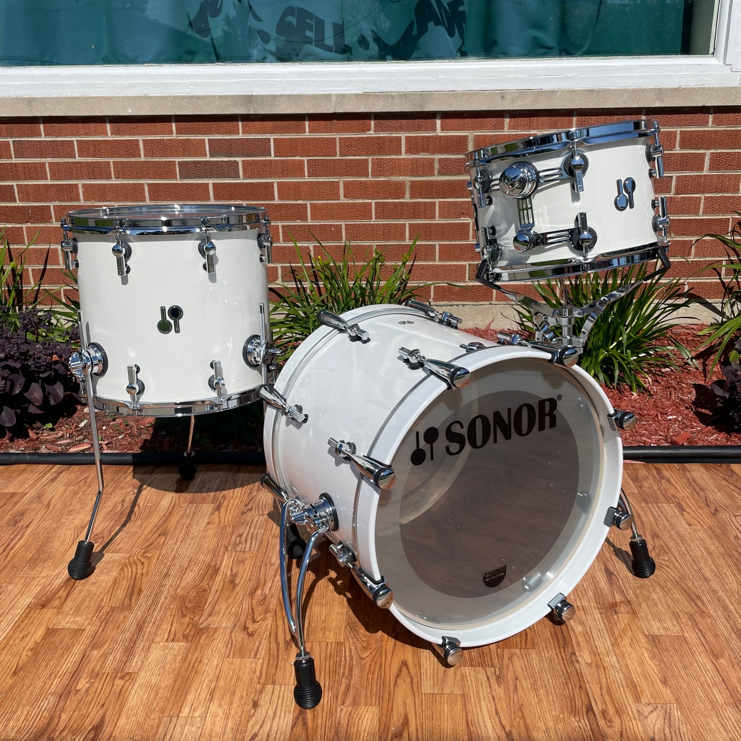 Sonor SQ2 Maple Medium Bop Drum Set 18/12/14 Pure White