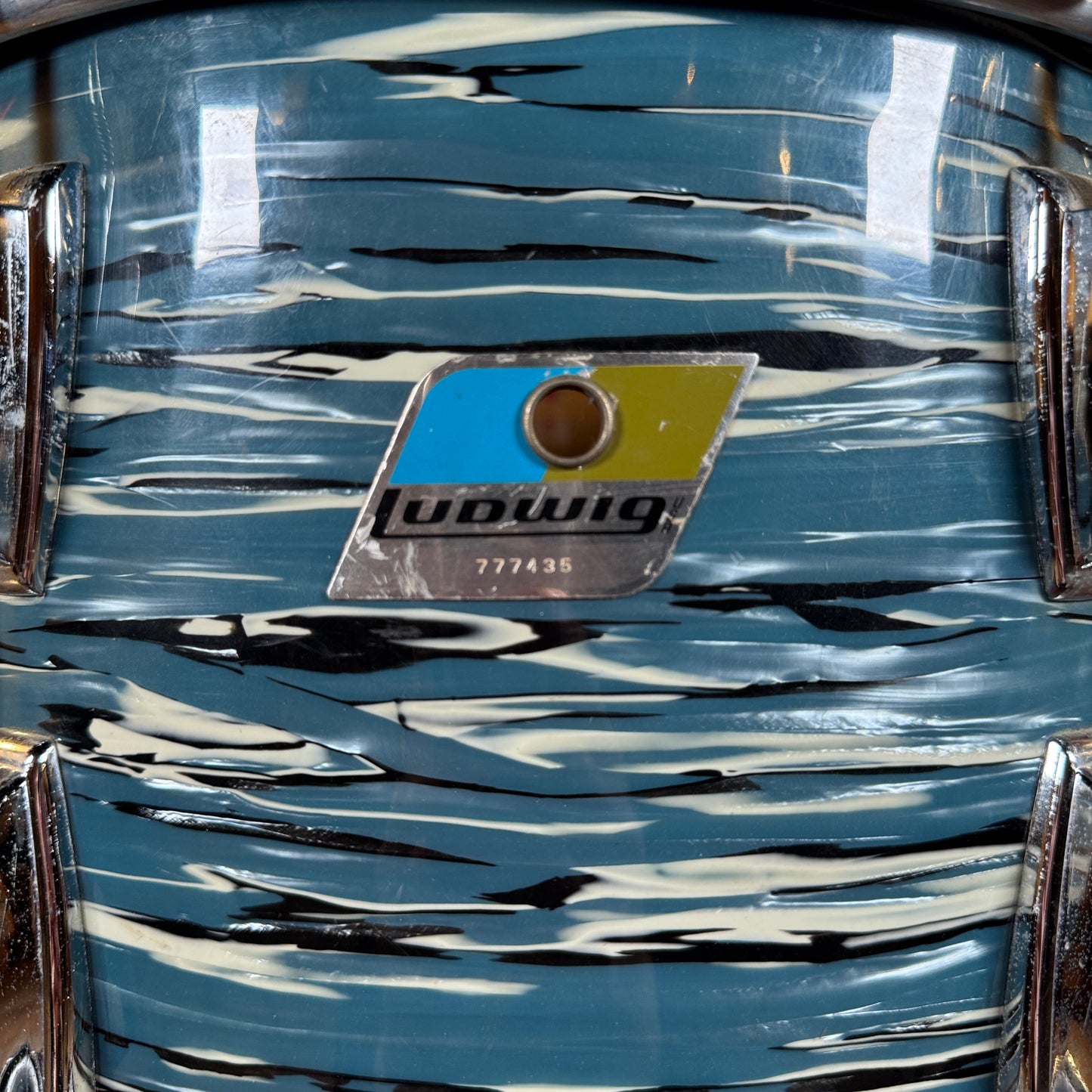 1970s Ludwig 9x13 Tom Drum Single Oyster Blue Pearl