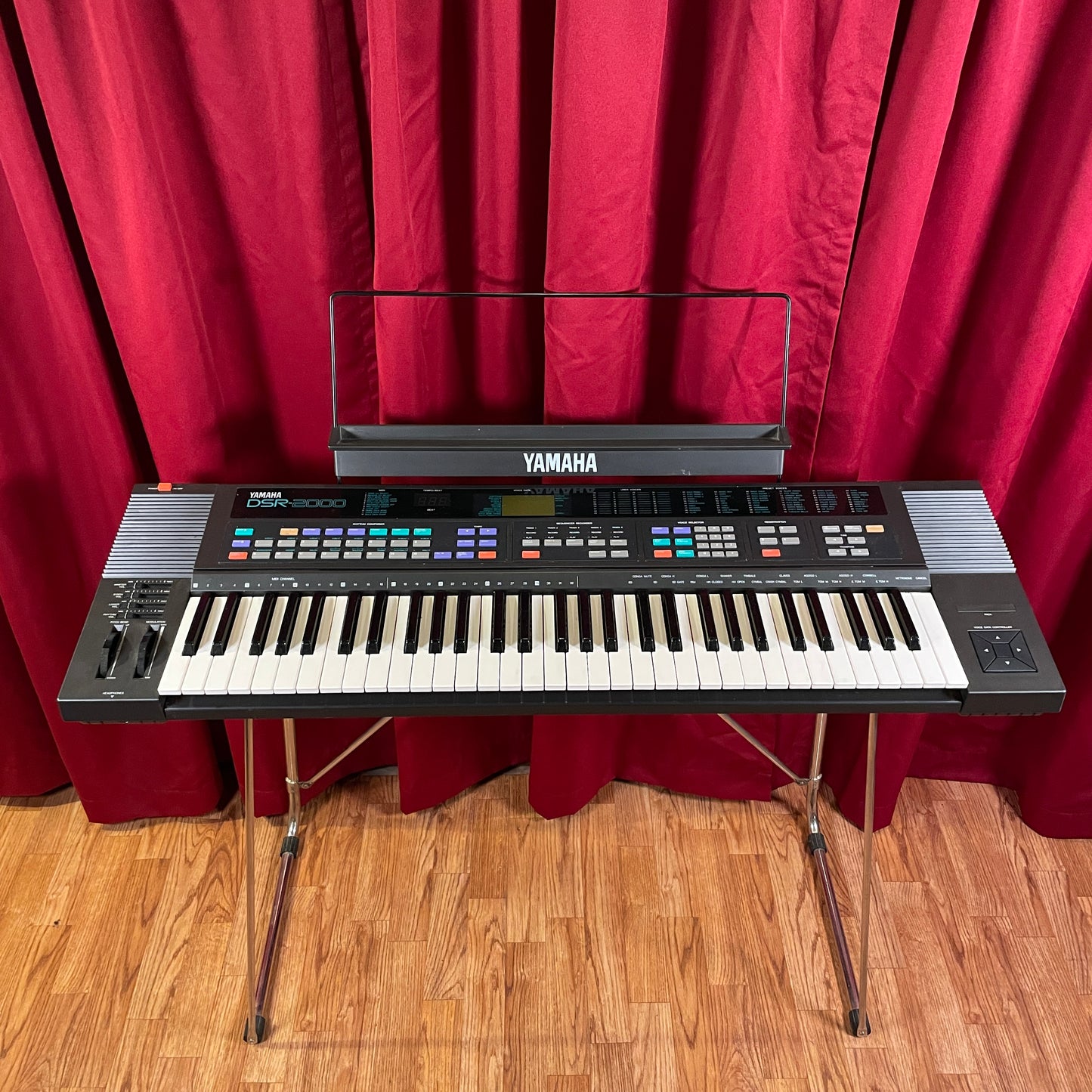 Yamaha DSR-2000 FM Synthesizer Keyboard w/ Original Stand