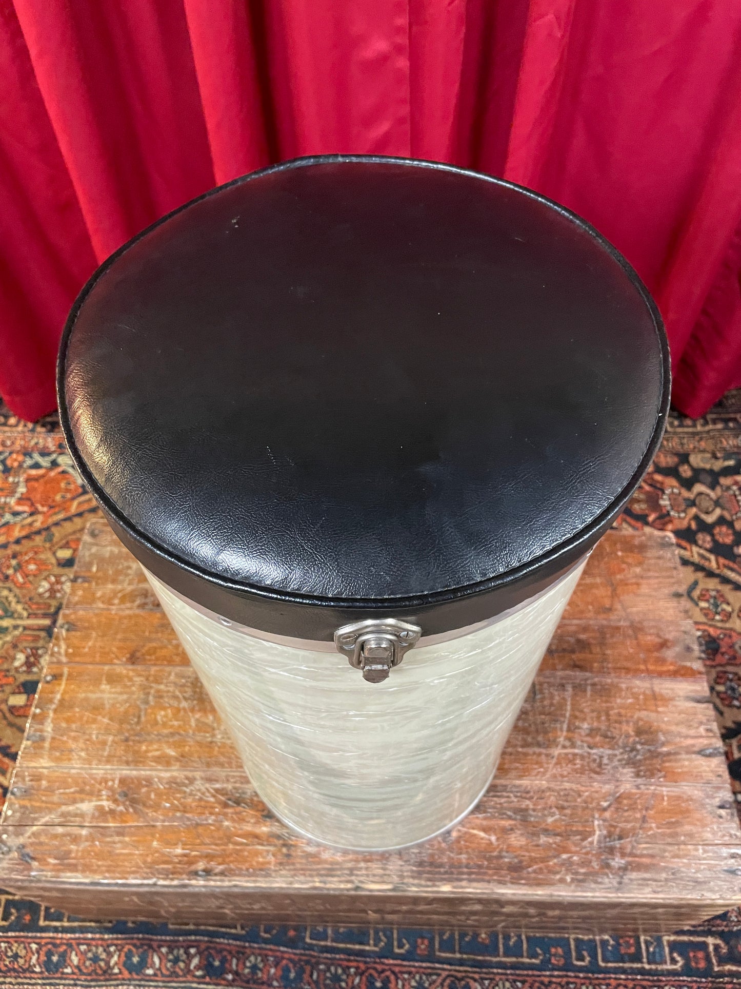 1960s Ludwig Canister Throne No. 1027 White Marine Pearl w/ Black Top Seat Case