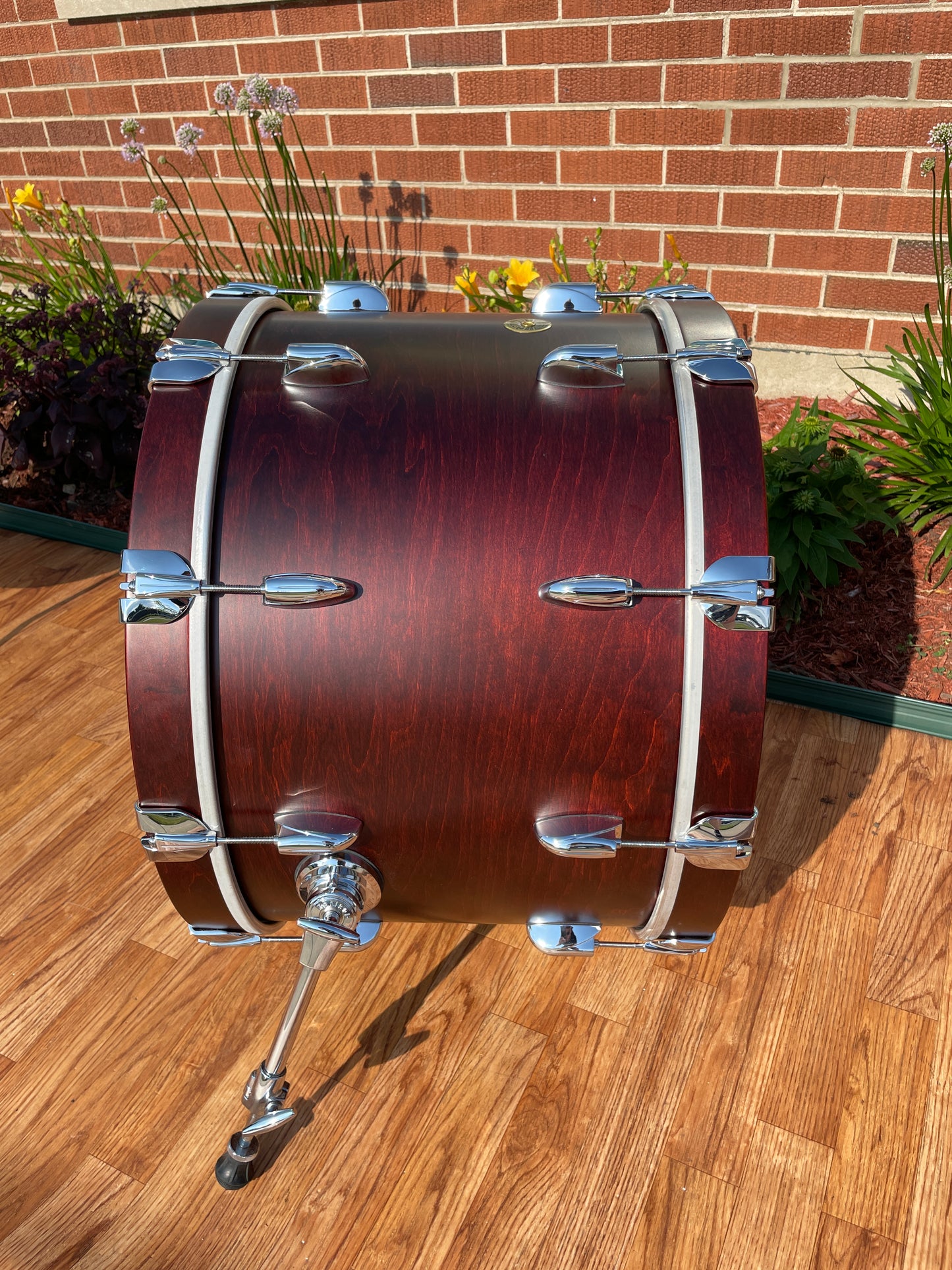 Gretsch USA Custom Drum Set Satin Walnut 22/13/16