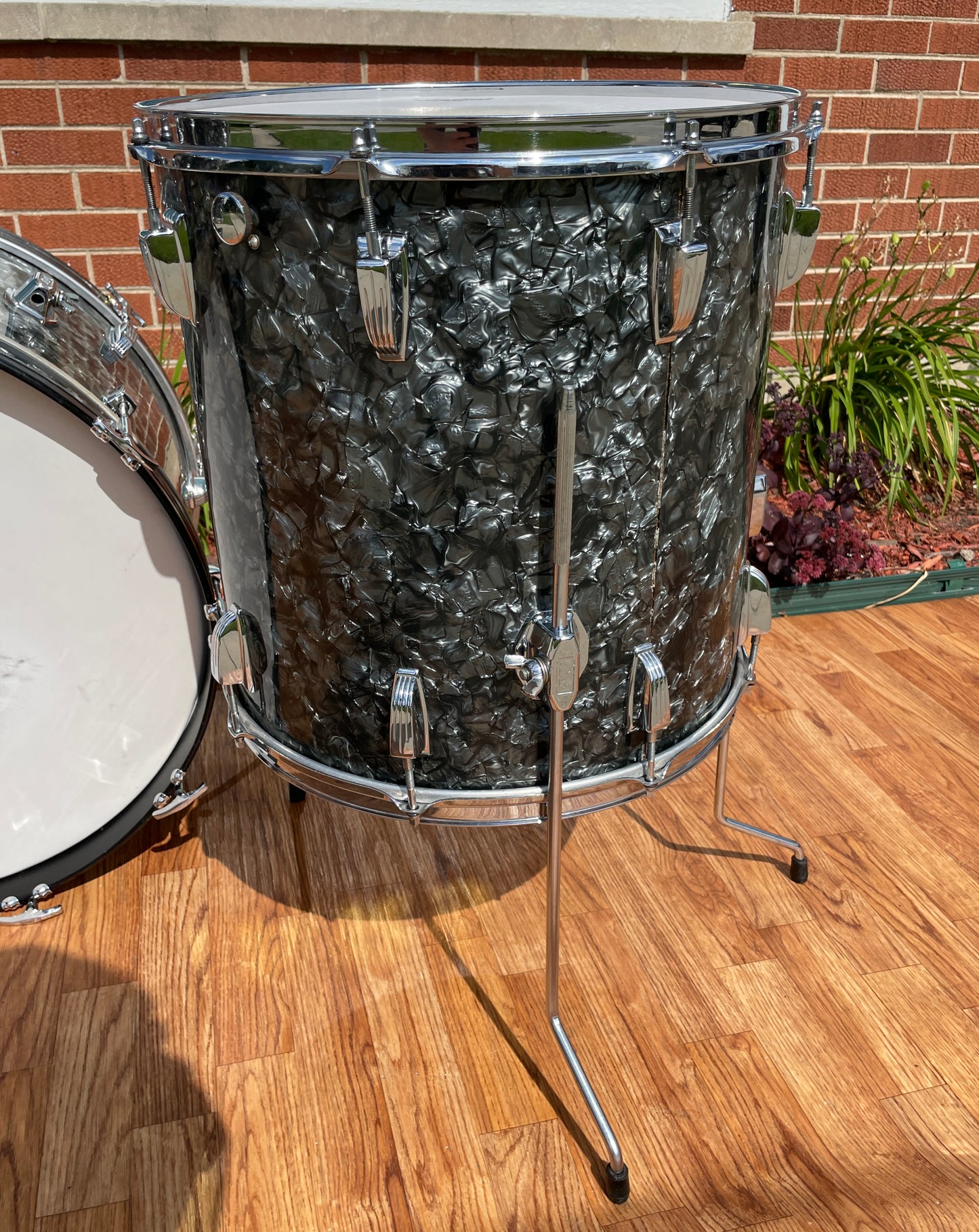 1970 Ludwig Super Classic Drum Set Black Diamond Pearl 22/13/16