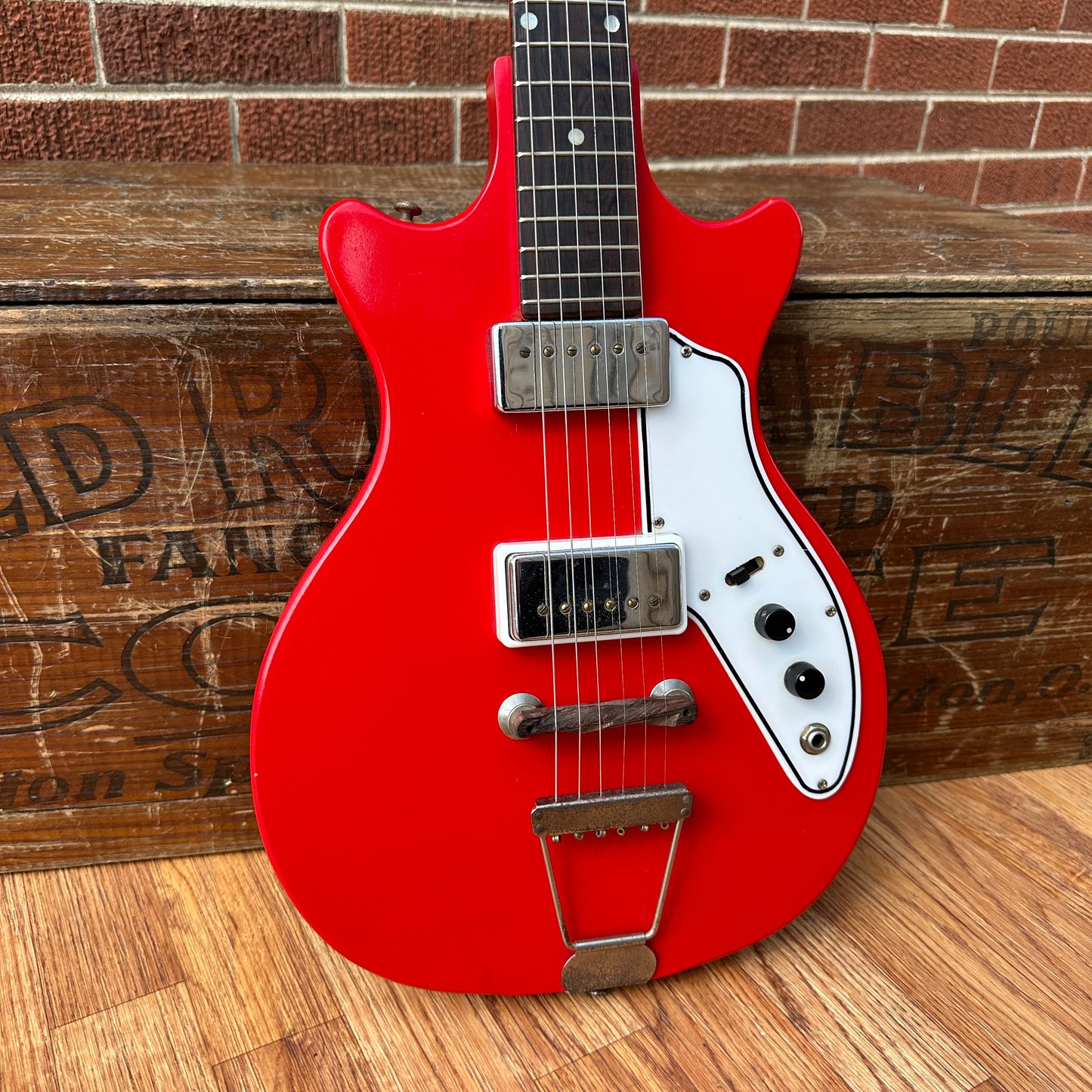 1960s Tosca Thunderstick Dual Pickup Short Scale Electric Guitar Red Supro Valco