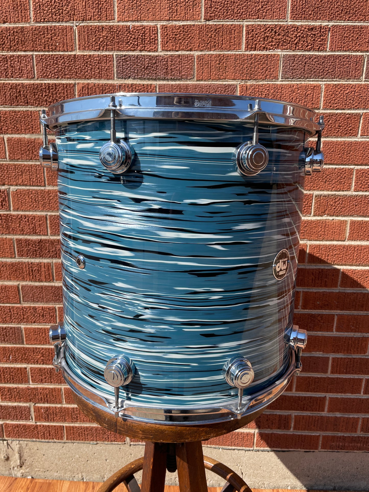 DW 16x16 Floor Tom Oyster Blue w/ Suspension Rim Mount Drum Workshop