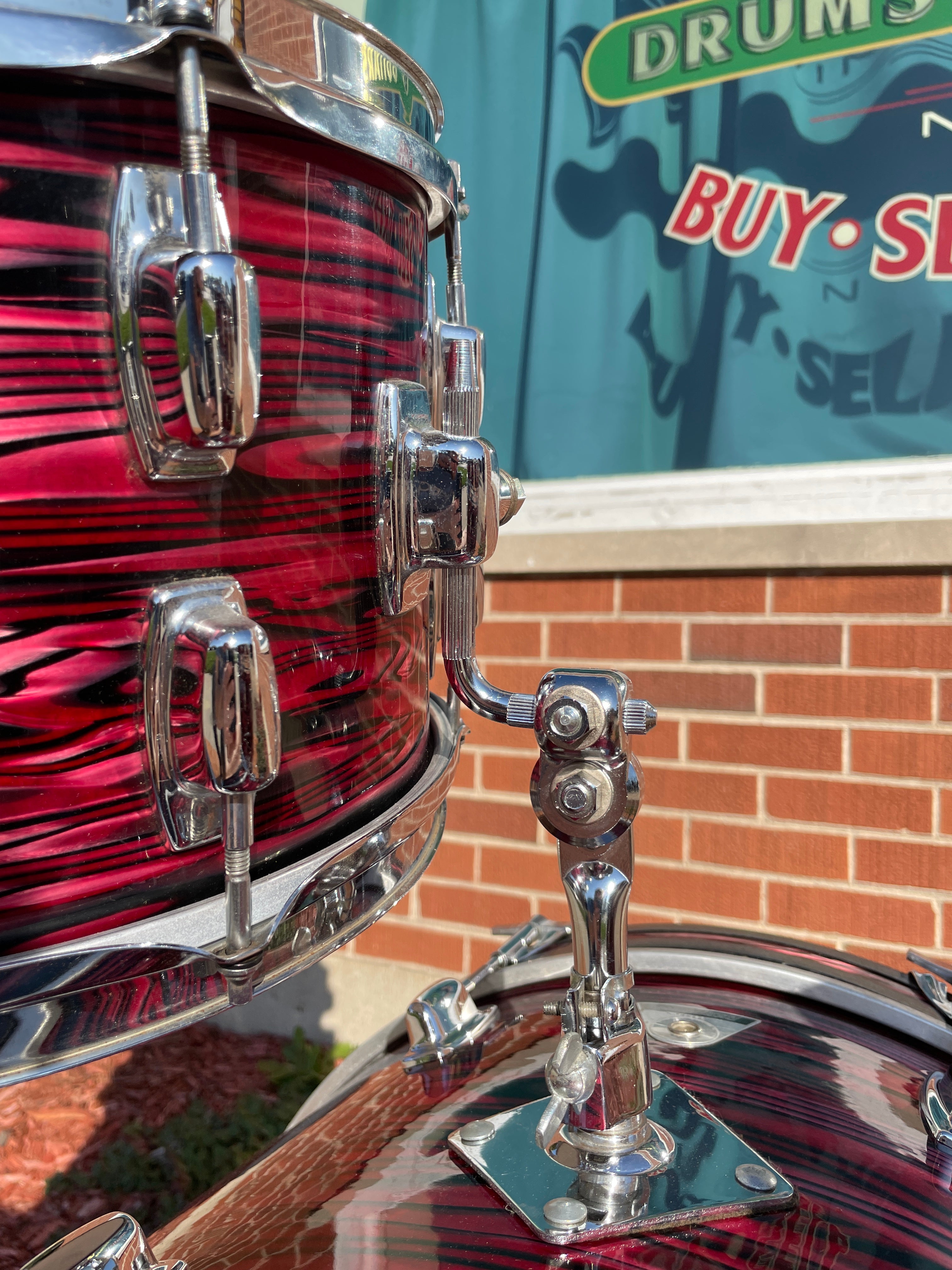 1971 Ludwig Standard Drum Set Ruby Red1971 Ludwig Standard Drum Set Ruby Red  