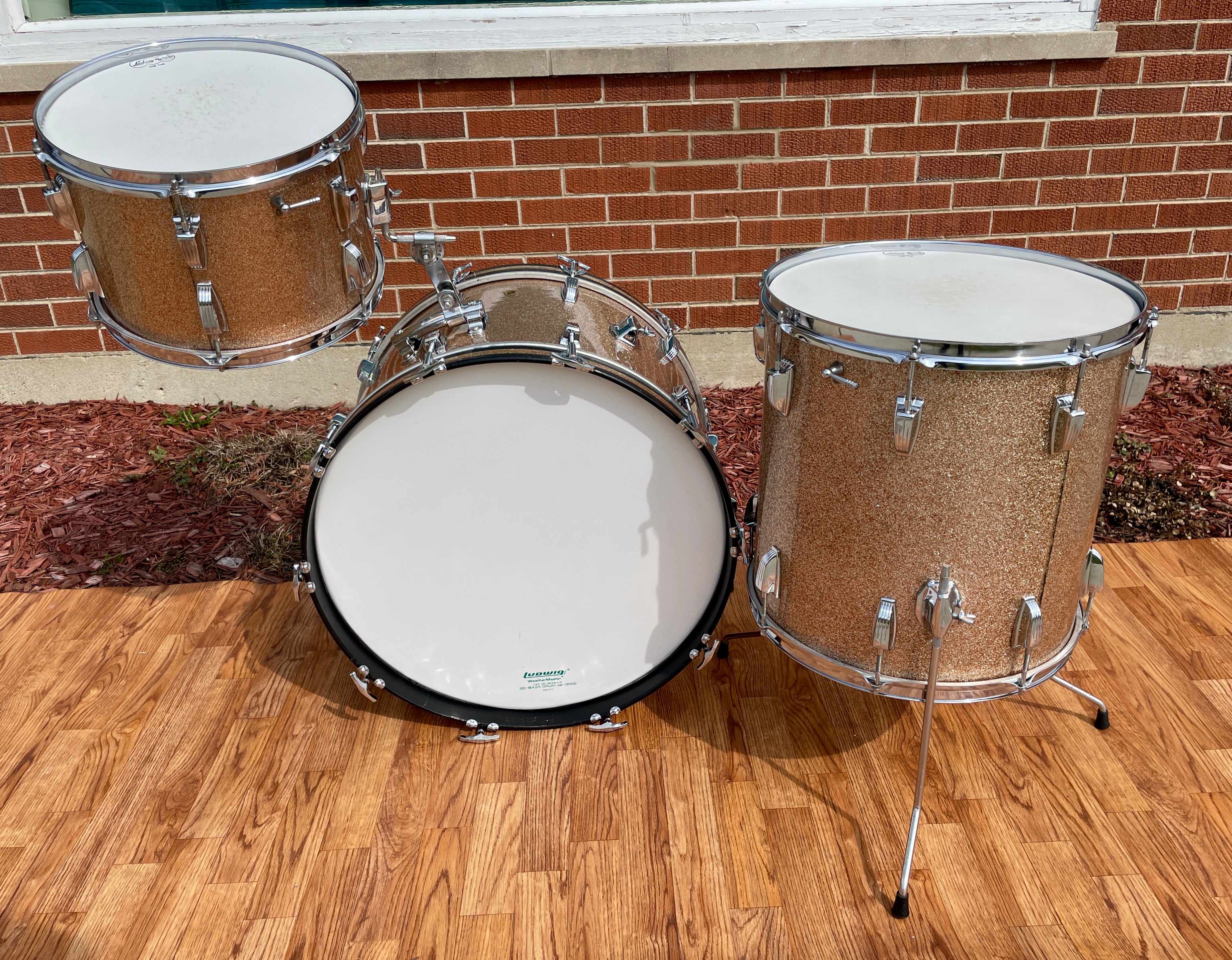 1964 Ludwig Super Classic Drum Set Champagne Sparkle 22/13/16