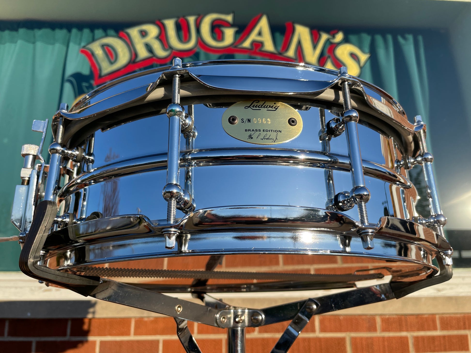Pearl 6.5x14 Sensitone Black Nickel Over Brass Snare Drum