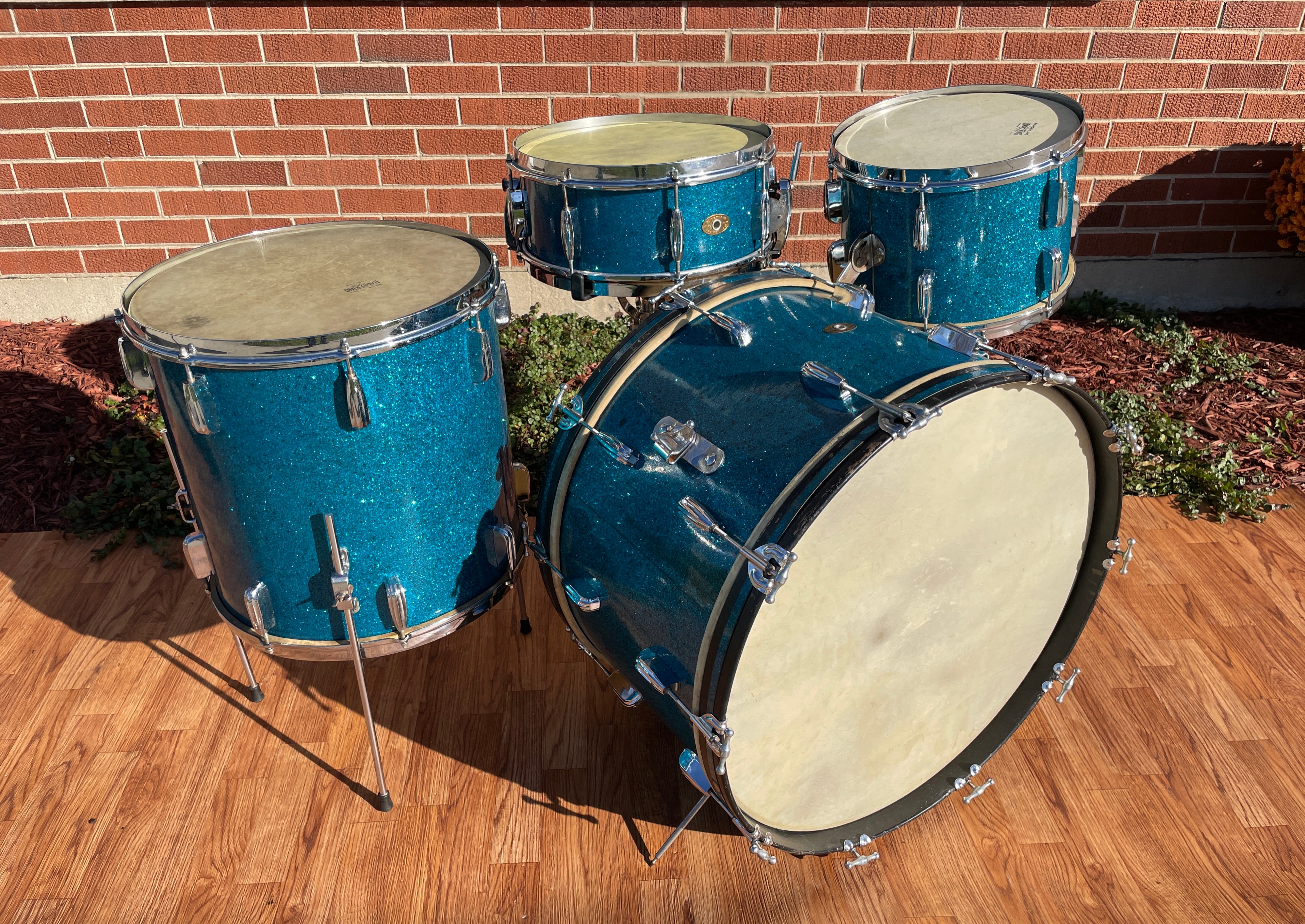 1950s Slingerland Radio King Drum Set Aqua Blue Sparkle Glass 