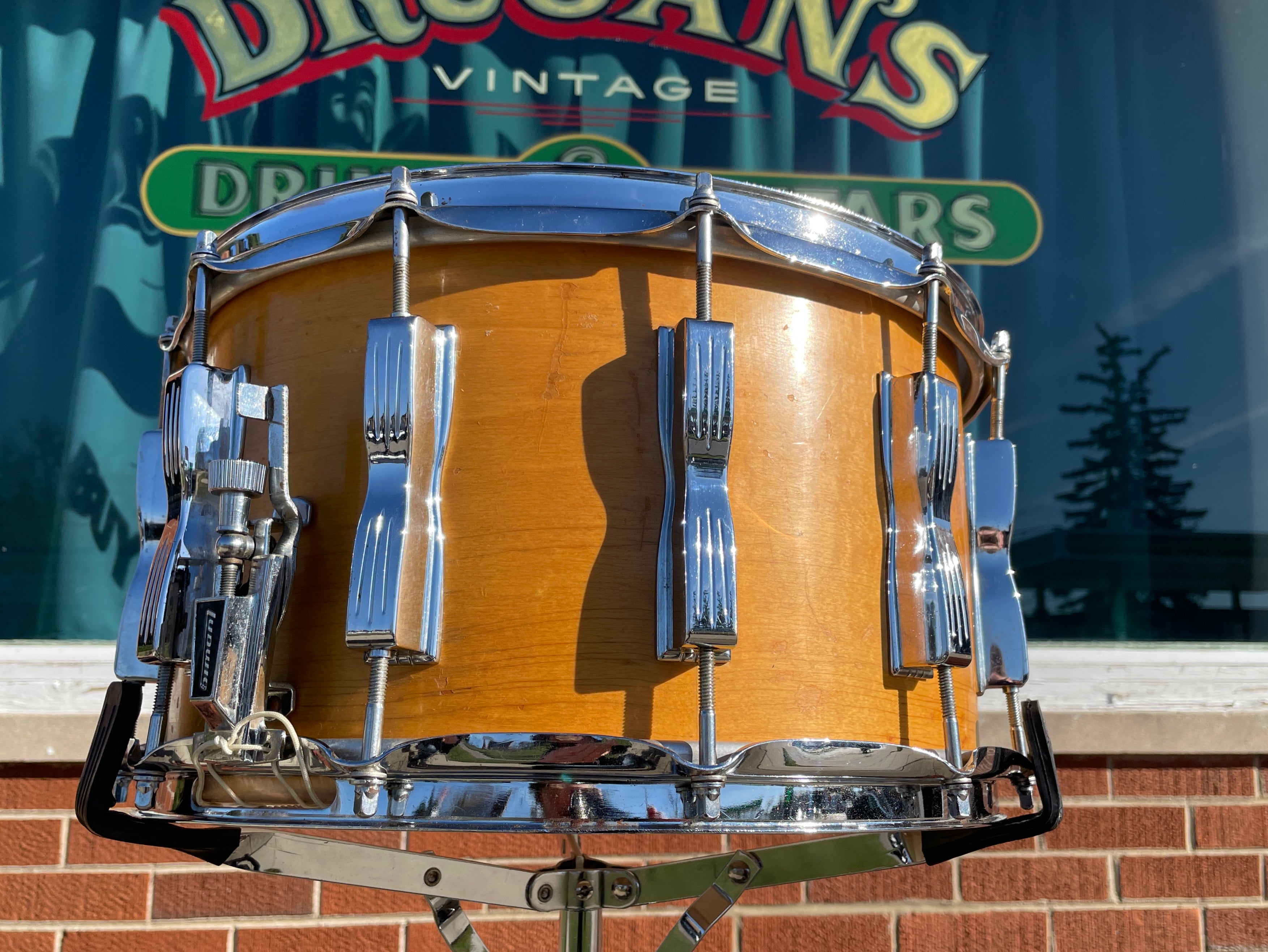 12 lug store snare drum