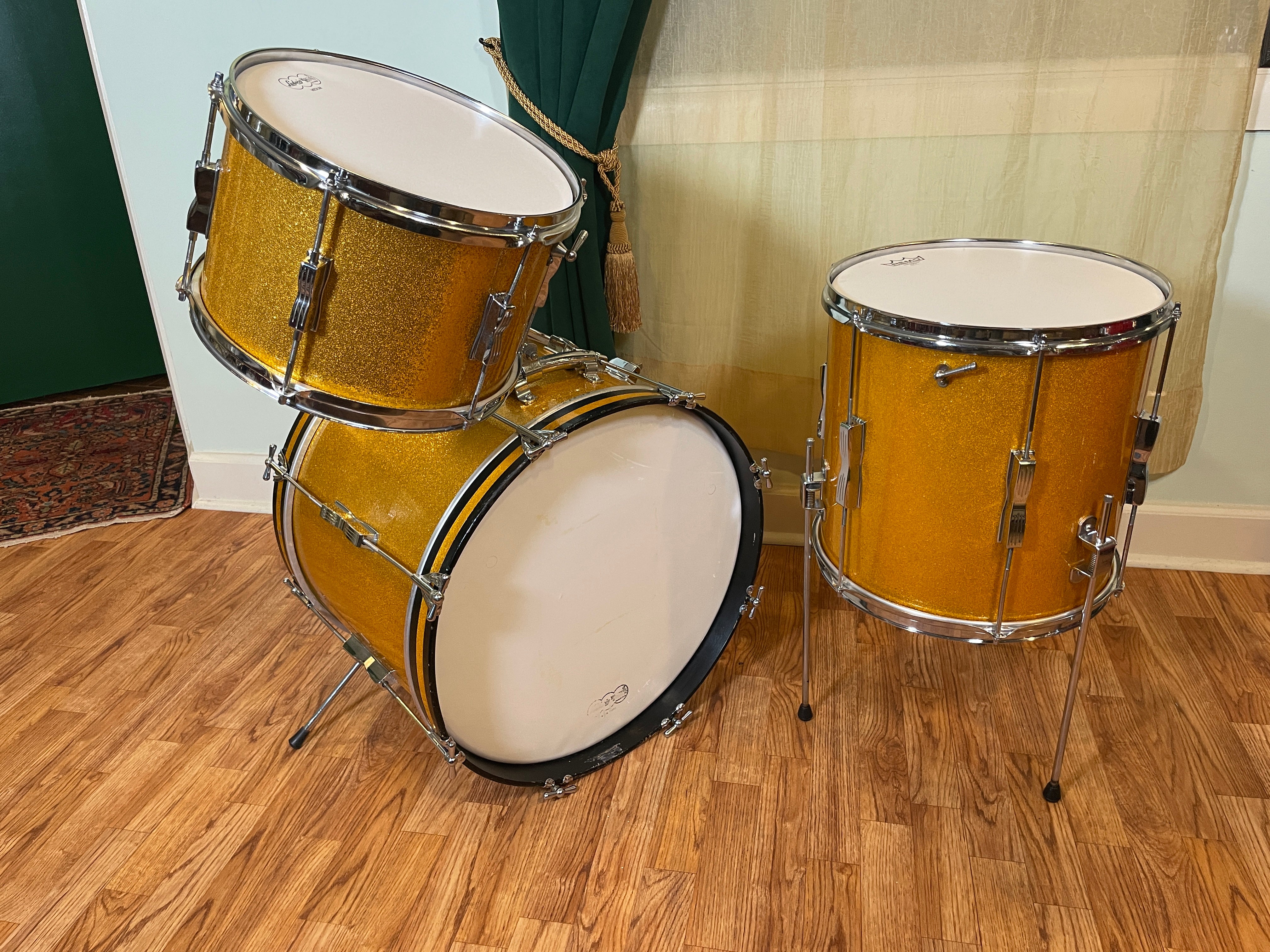 1966 Ludwig Club Date Drum Set Gold Sparkle 20/12/14/5x14