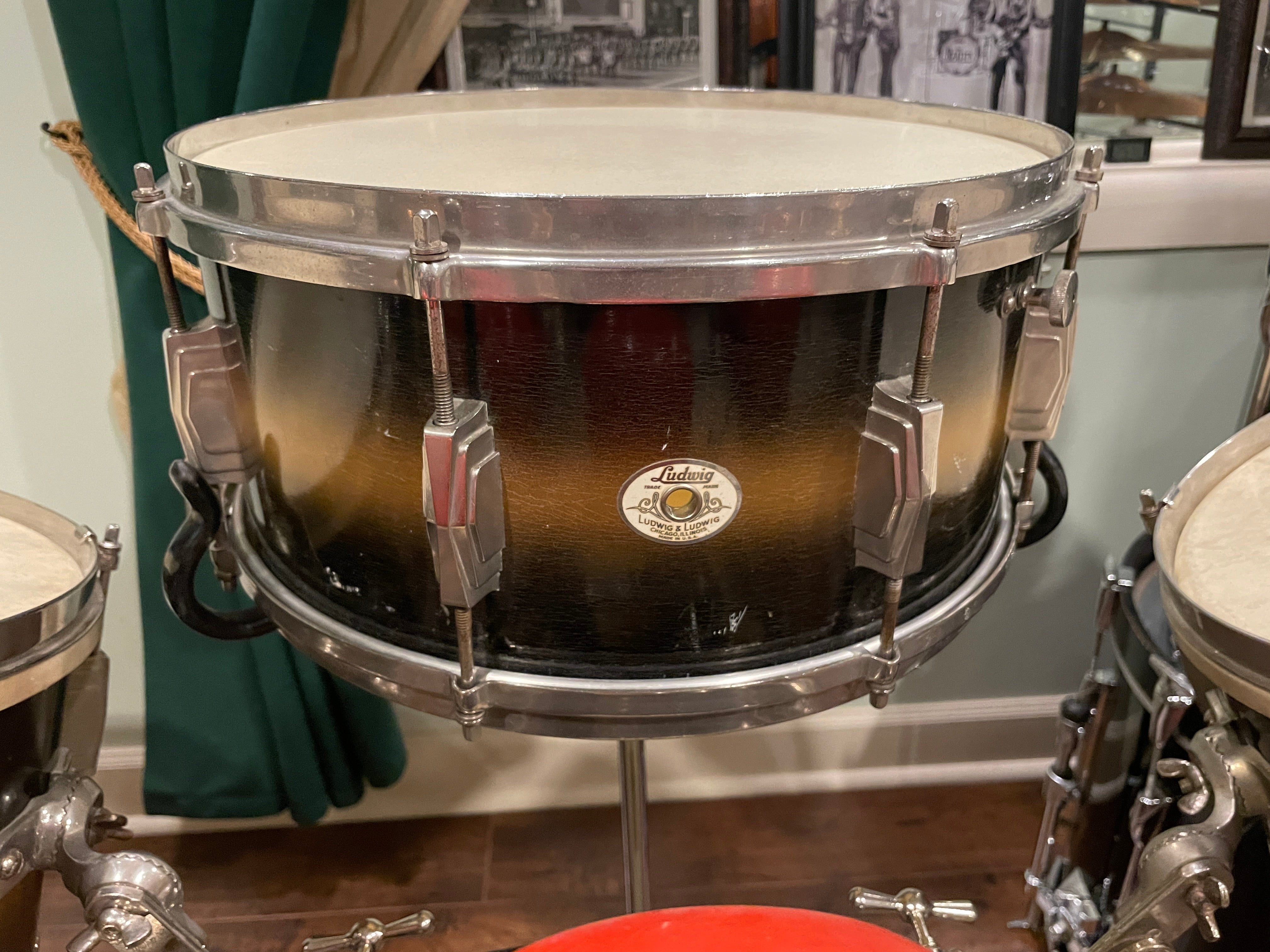 Ludwig Swing Sensation Pre-War Drum SetLudwig Swing Sensation Pre-War Drum Set  