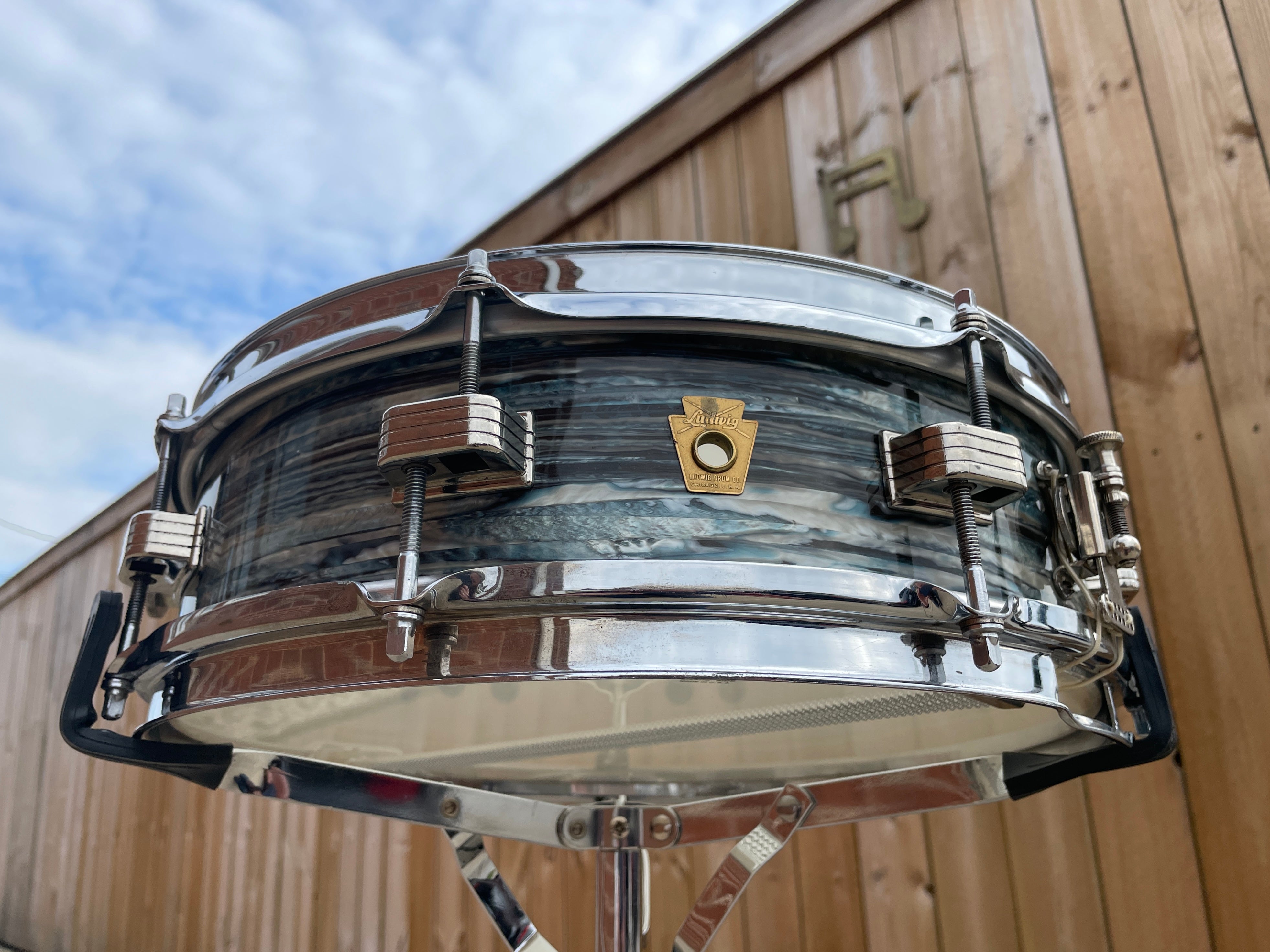 Ludwig deals downbeat snare