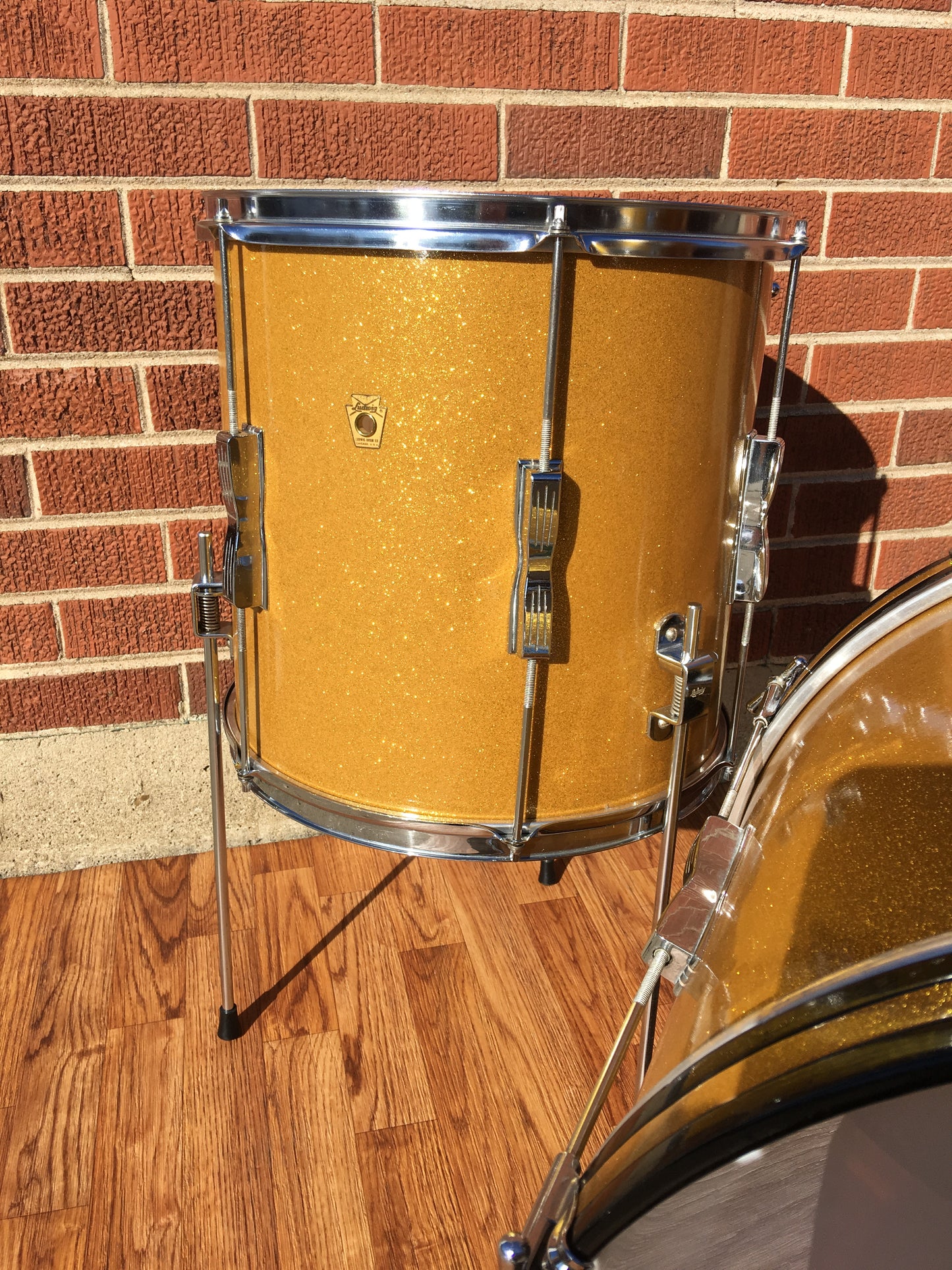 Ludwig Club Date Drum Set Gold Sparkle