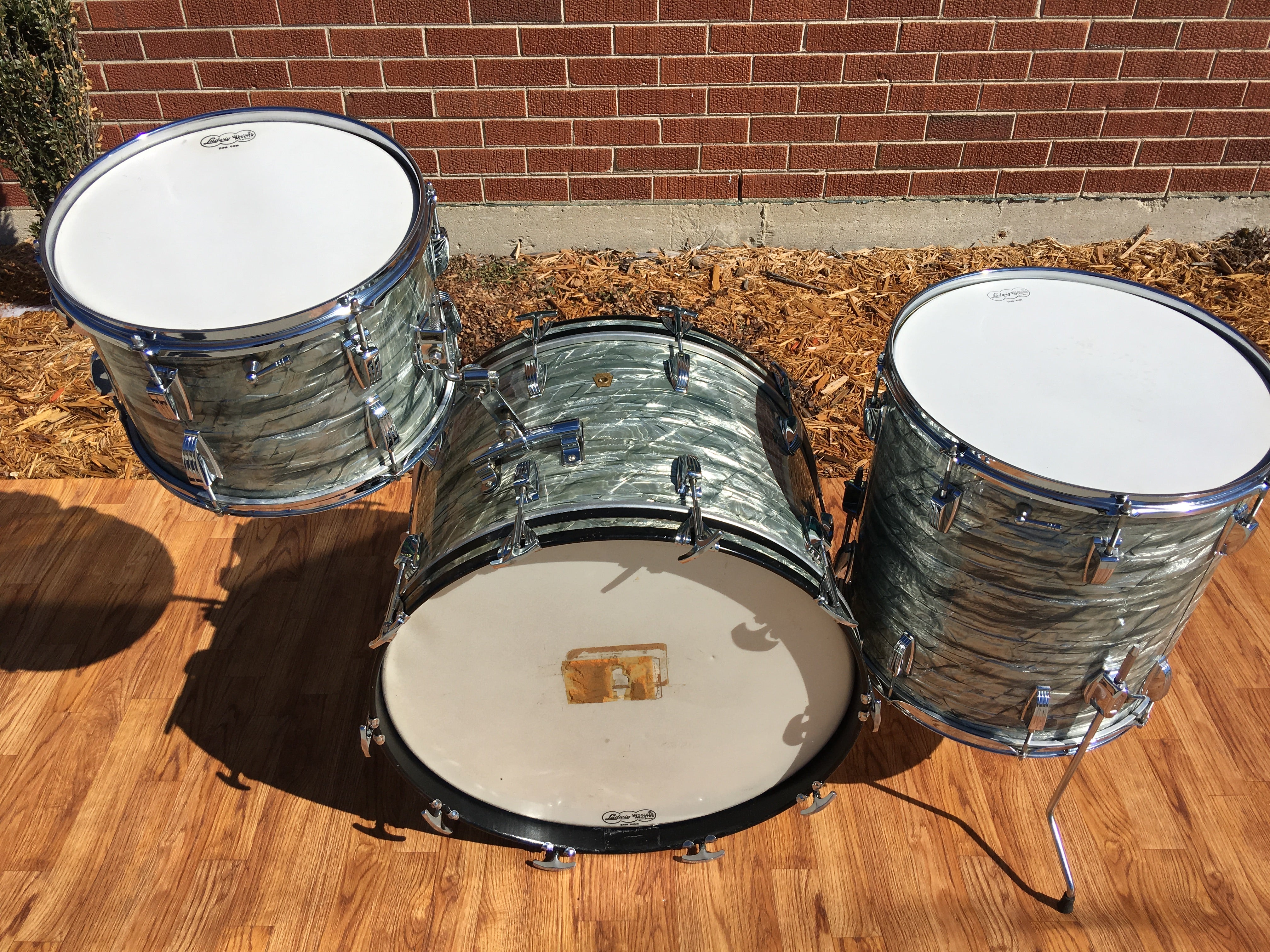 1967 Ludwig Sky Blue Pearl Super1967 Ludwig Sky Blue Pearl Super  