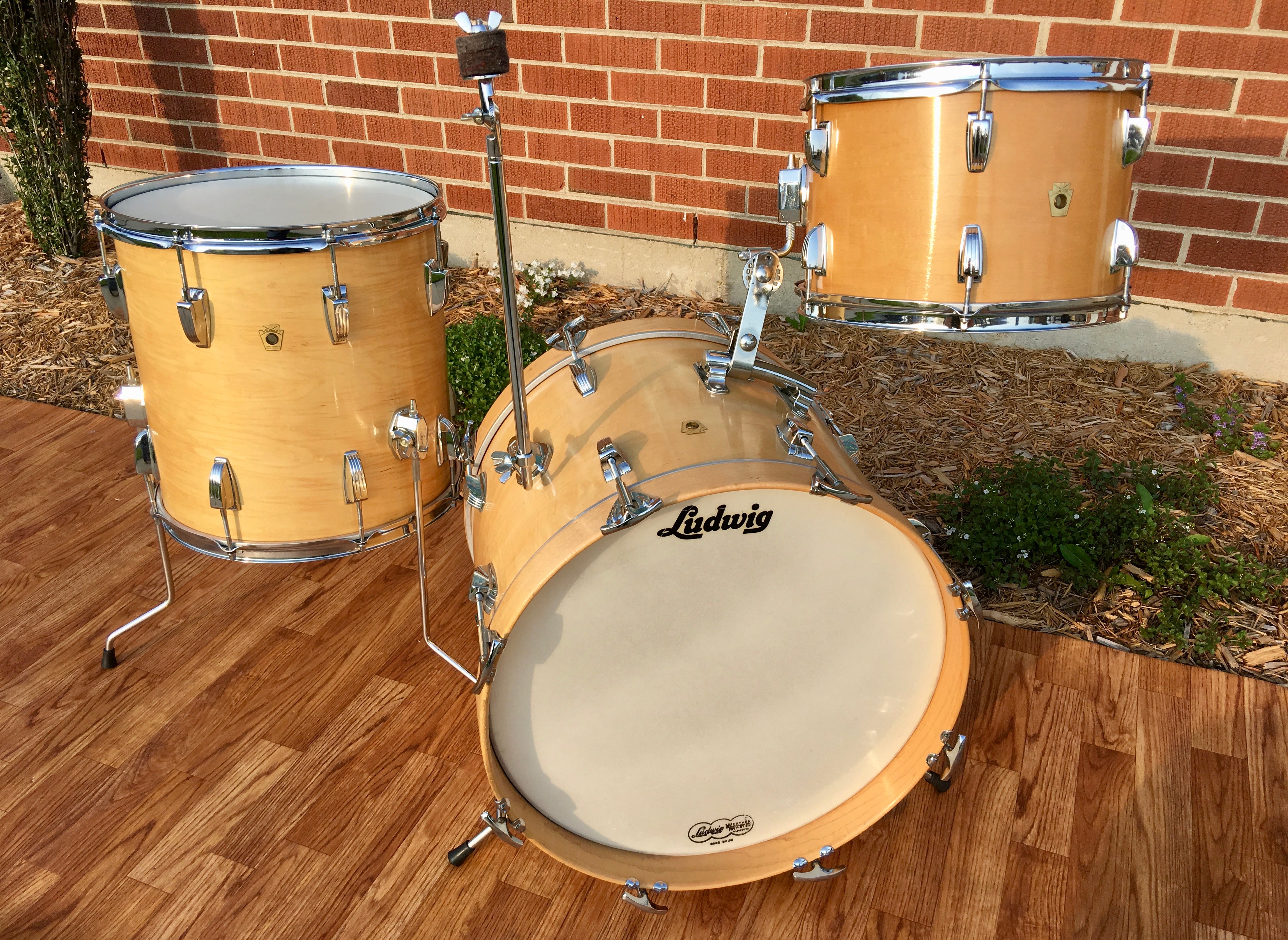 1967 Ludwig Thermo-Gloss Natural Maple1967 Ludwig Thermo-Gloss Natural Maple  